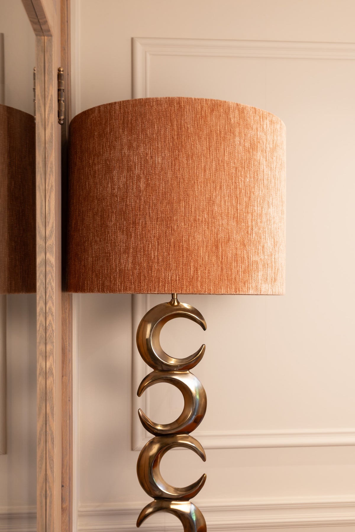 Richmond Interiors Stehlampe Amina brass antique