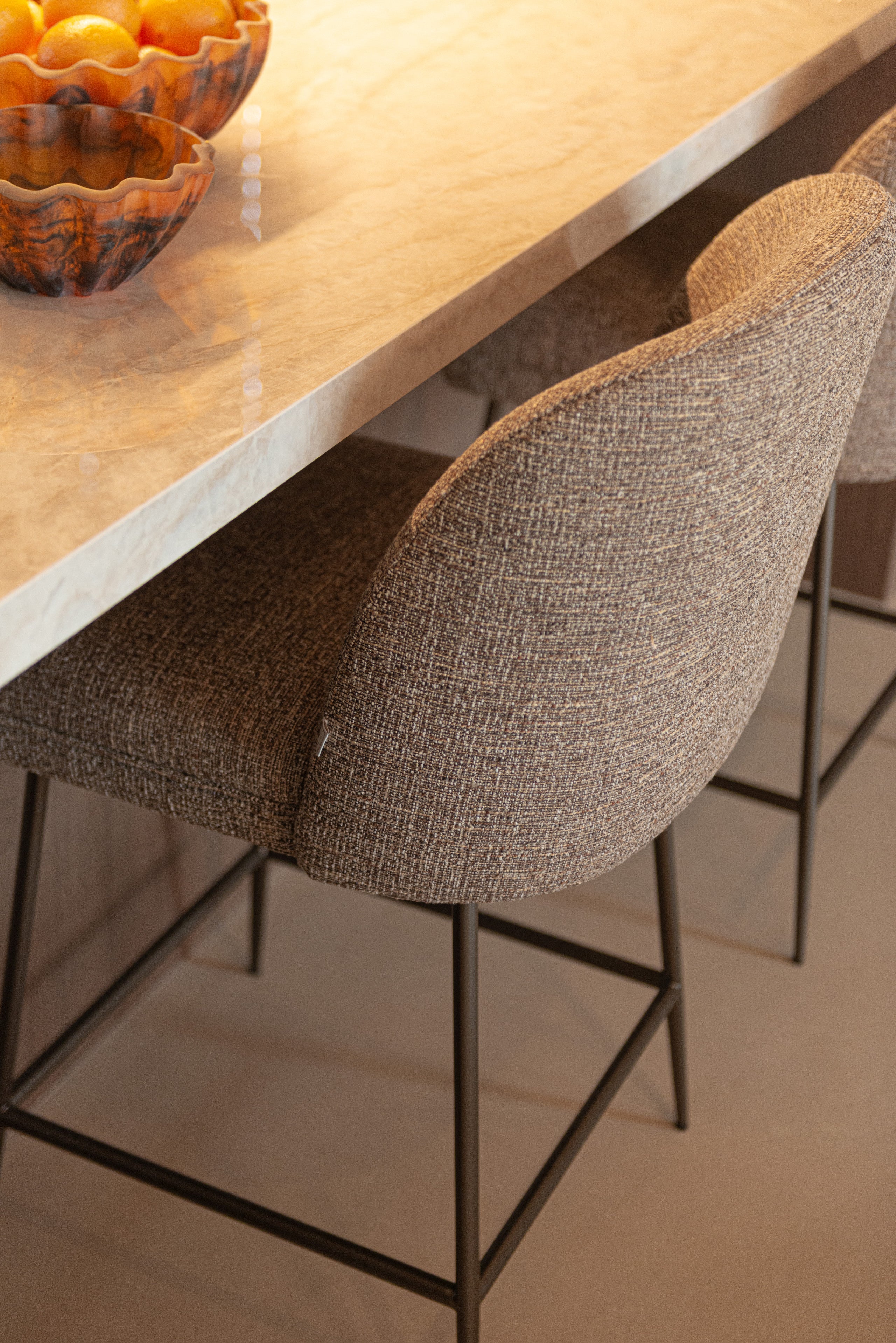 Richmond Interiors Thekenstuhl Pullitzer brown tweed