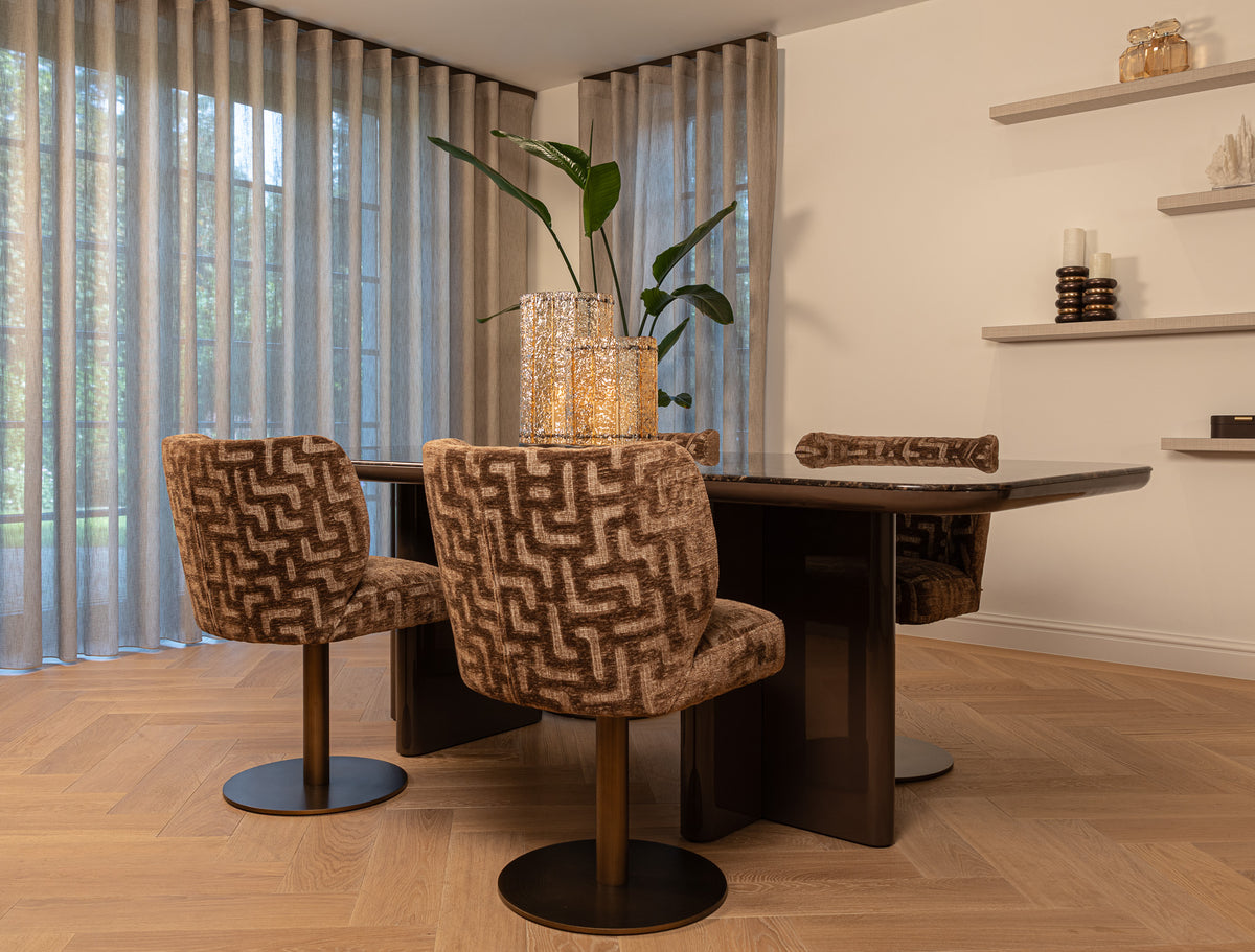 Richmond Interiors Esszimmerstuhl Fiona brown labyrinth swivel Richmond Interiors