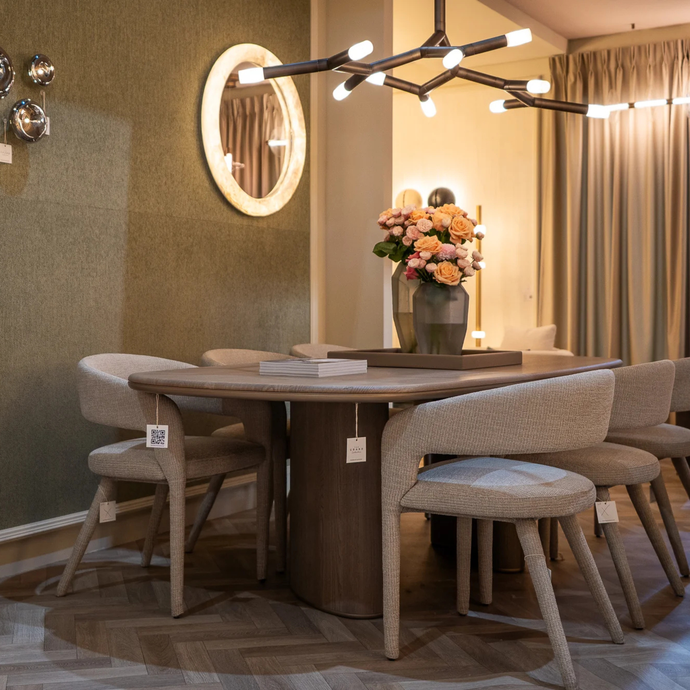 The Grand Collection GIULI Esstisch Esstisch oval The Grand Collection