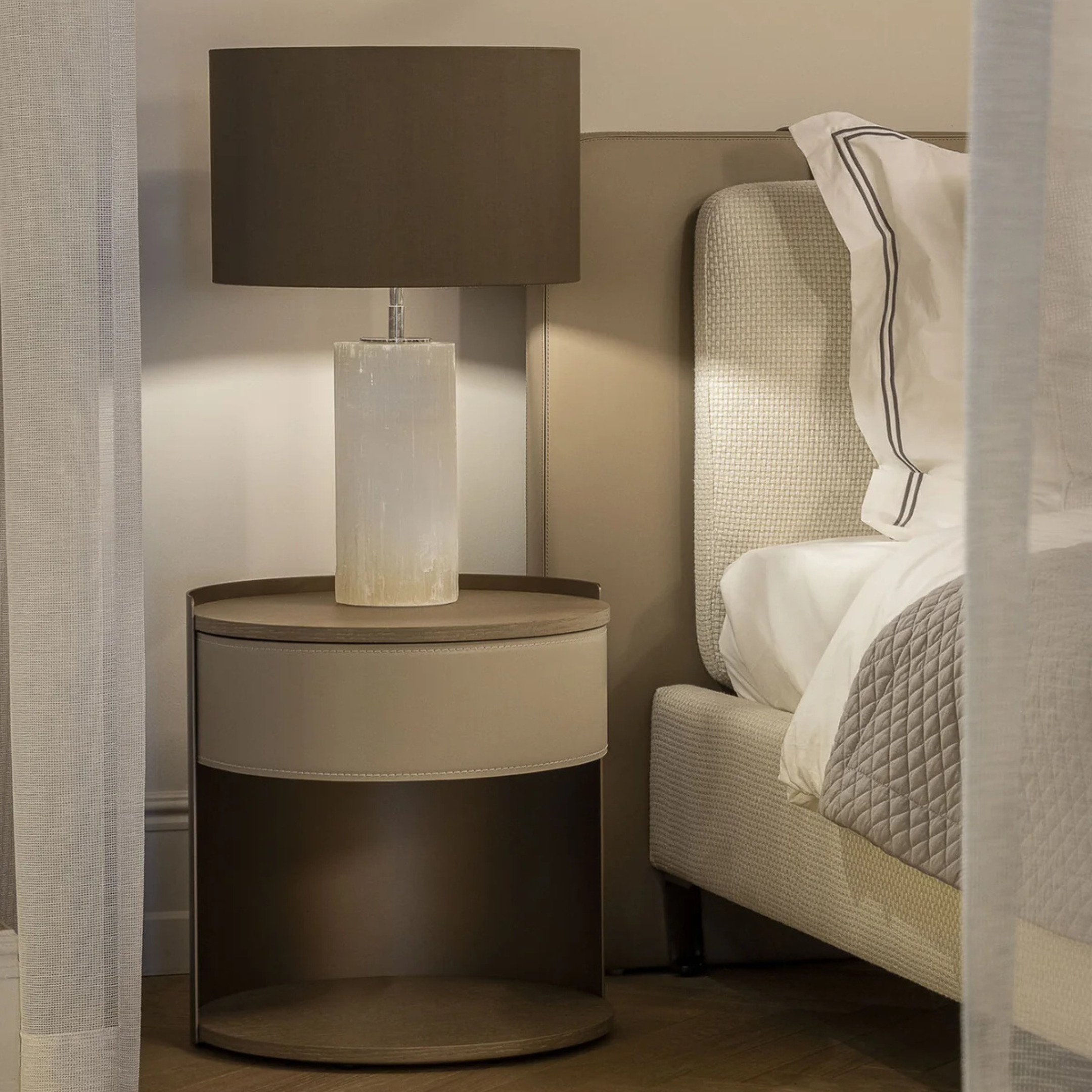 The Grand ROMEO Nachttisch Nachttisch The Grand Collection