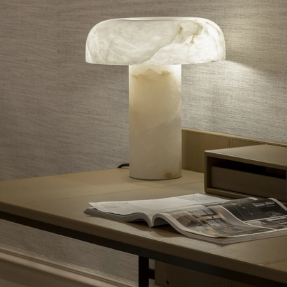The Grand VOLTERRA Schreibtisch – Beige | Lederstruktur Schreibtisch The Grand Collection