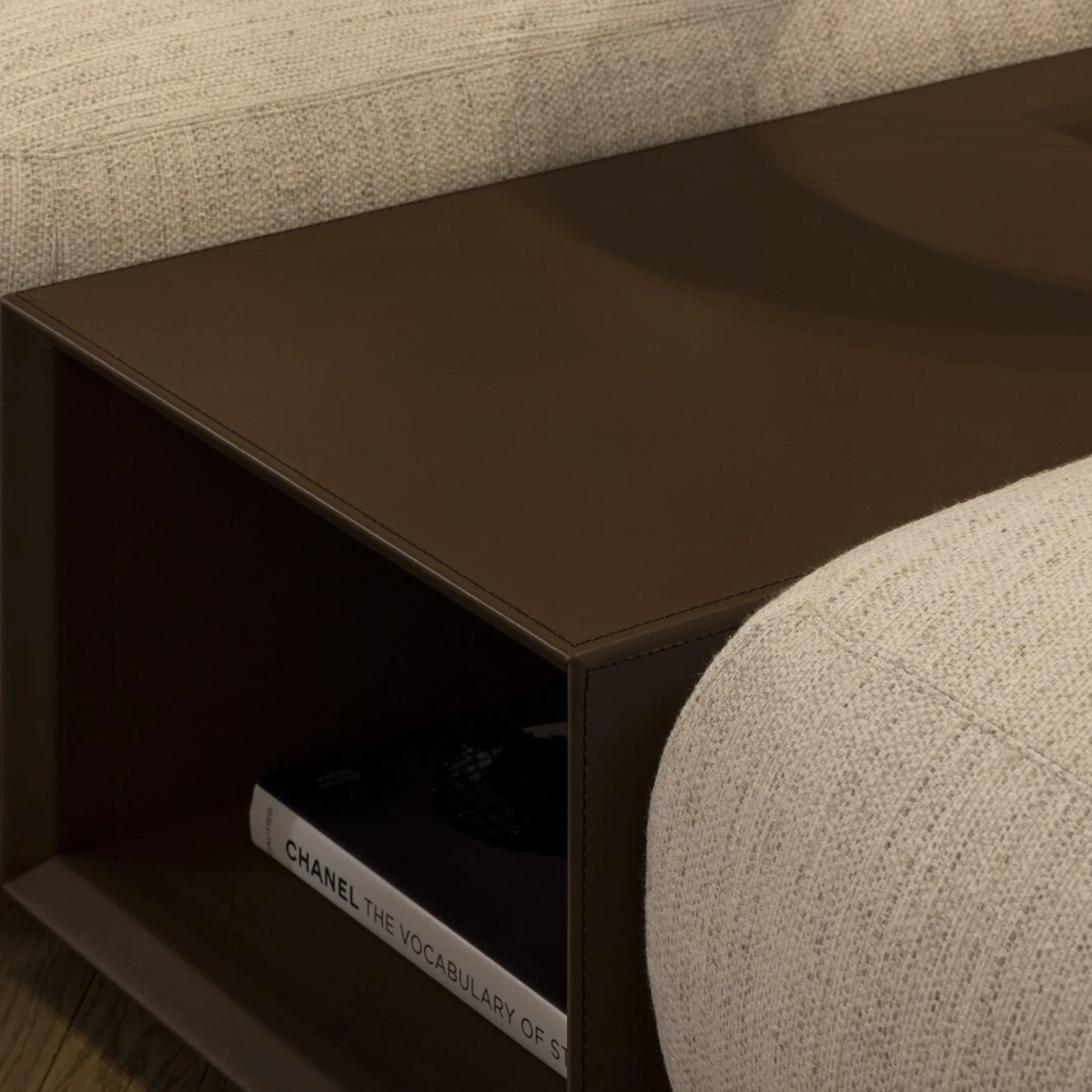The Grand Collection MASSIMO Midside Table – Caramel Leather Beistelltisch eckig The Grand Collection