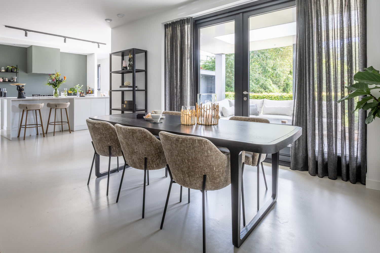 Richmond Interiors Dekoratives Objekt Icebear black Dekoratives Objekt Richmond Interiors