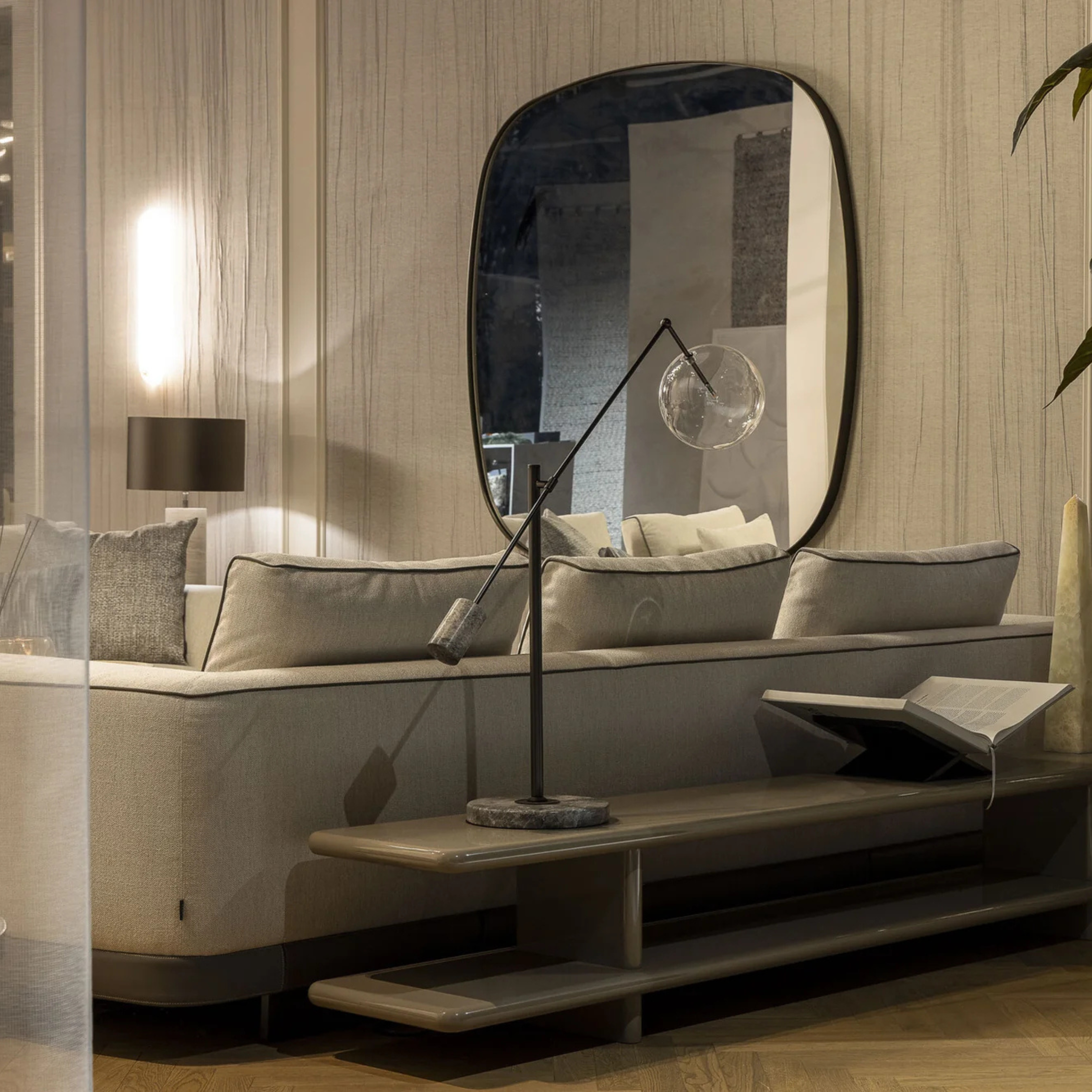 The Grand GREGORIO 4-Sitzer Sofa – Greige | Taupe Grau 4-Sitzer Sofa The Grand Collection