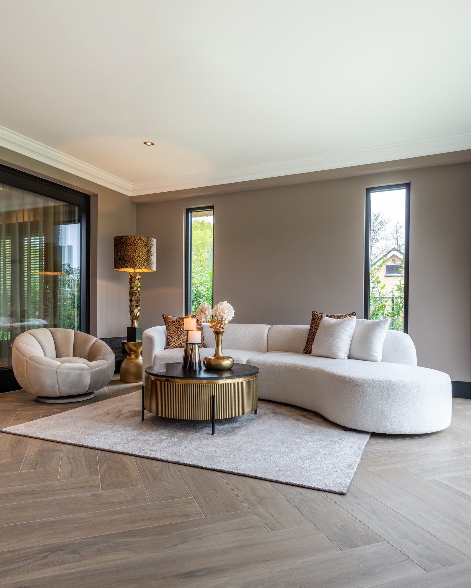 Richmond Interiors Couchtisch Ironville gold 90Ø Couchtisch Richmond Interiors