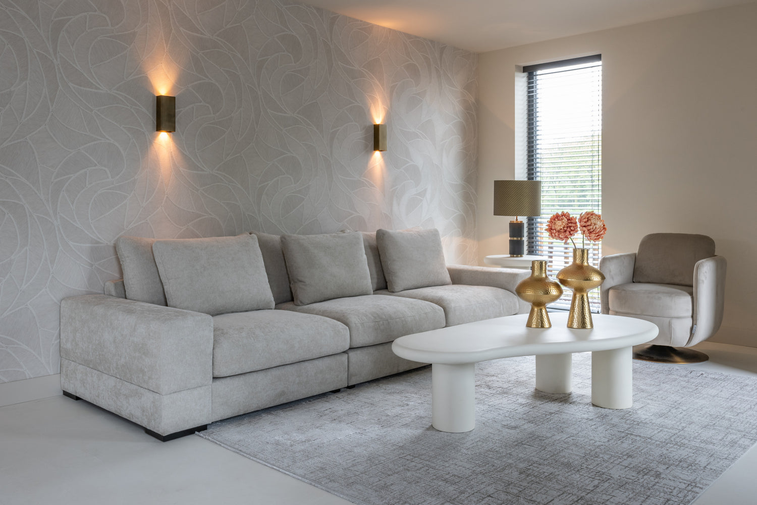 Richmond Interiors Beistelltisch Bloomstone white Beistelltisch Richmond Interiors