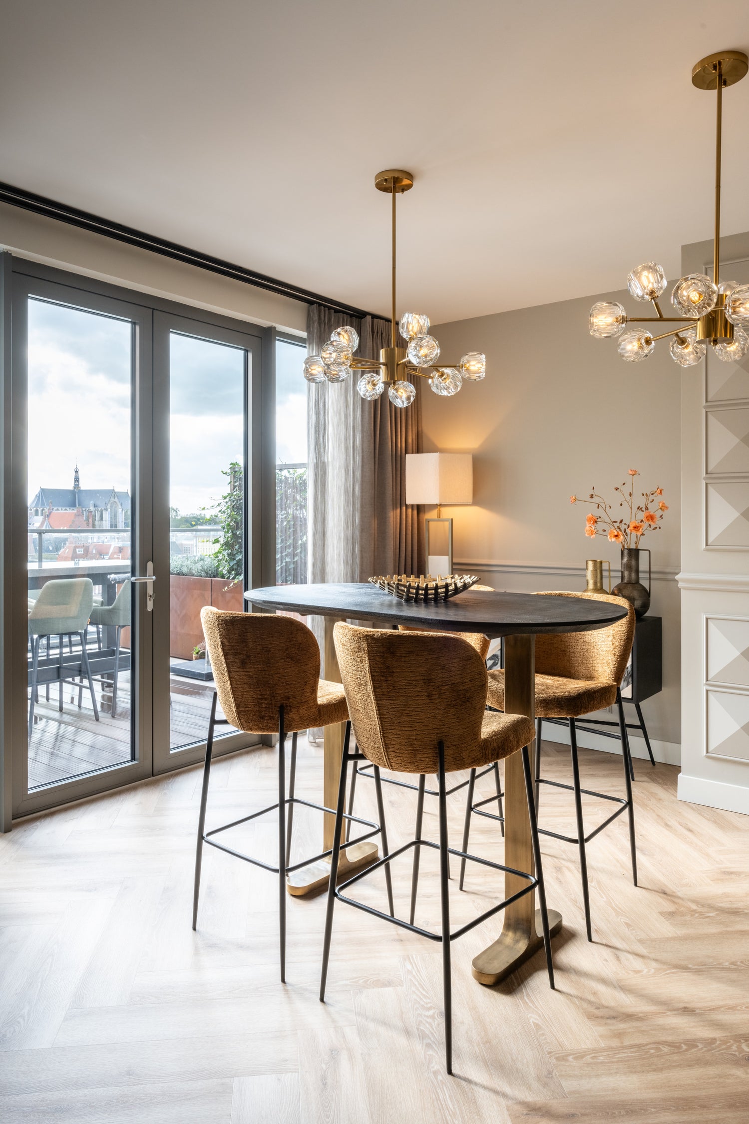 Richmond Interiors Bartisch Revelin black/gold 140 Bartisch Richmond Interiors