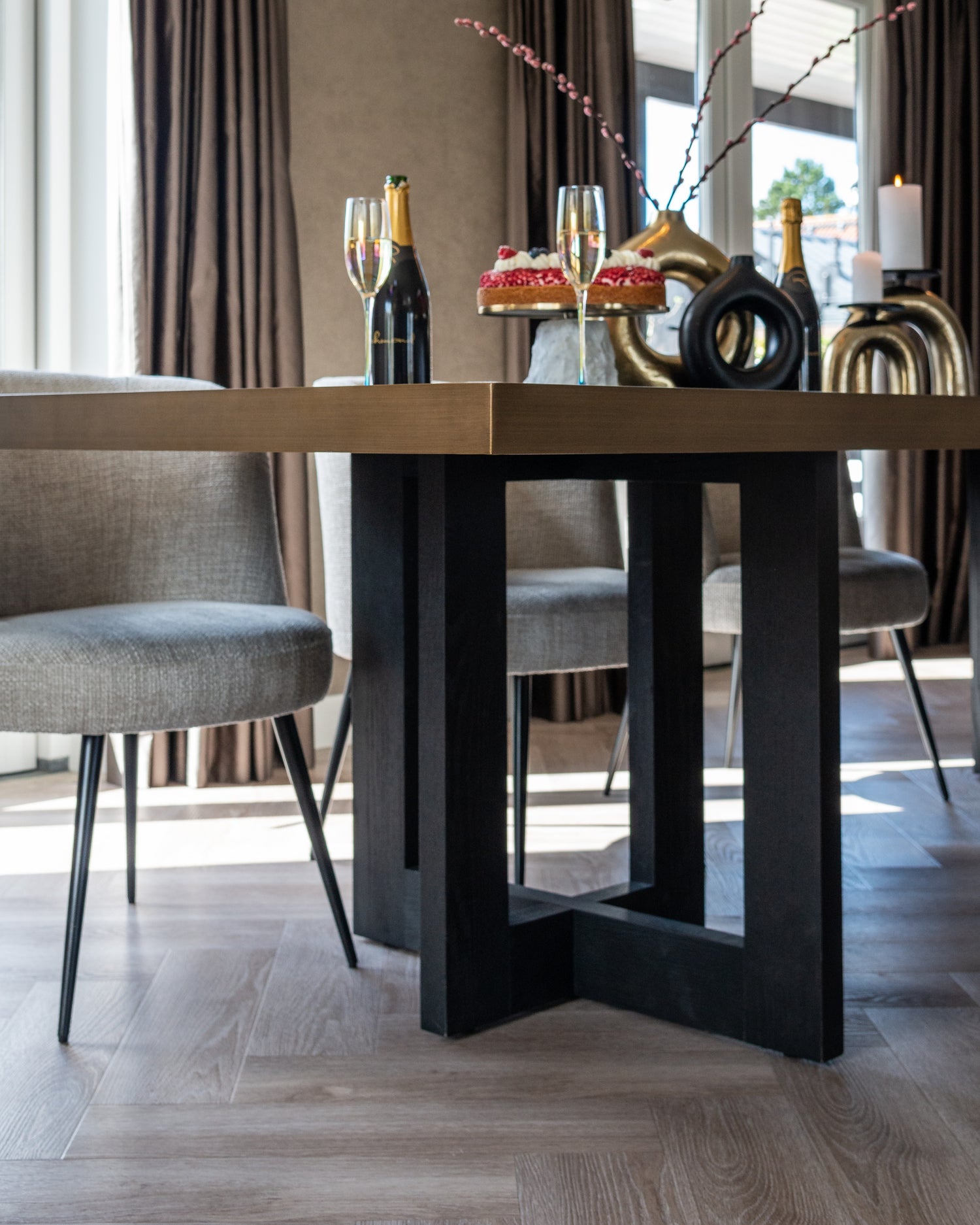Richmond Interiors Vase Felice black