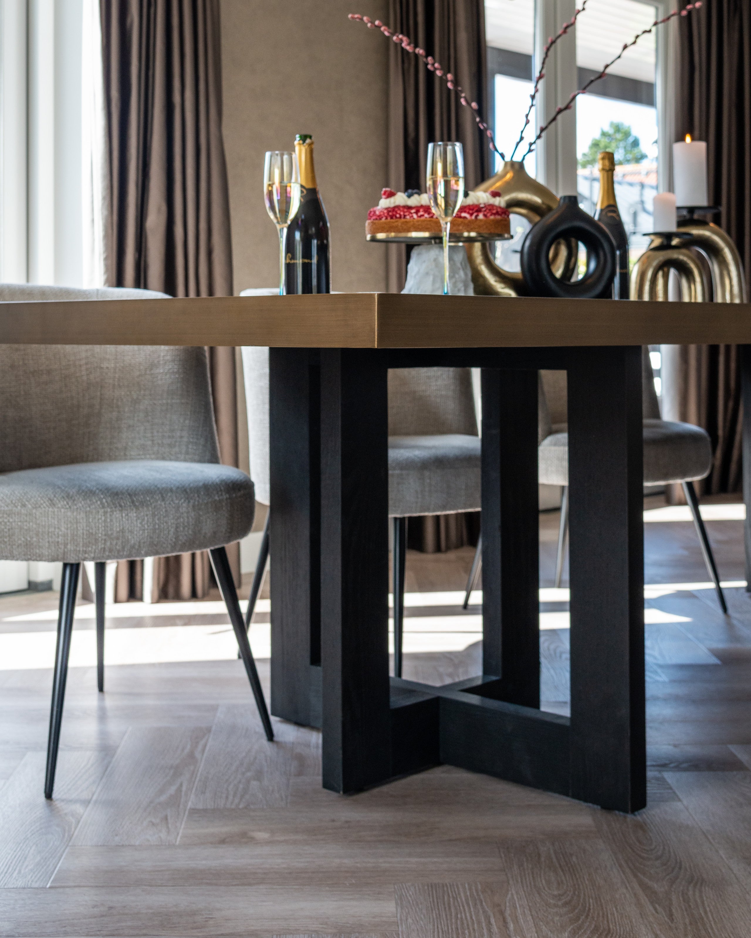 Richmond Interiors Vase Felice black