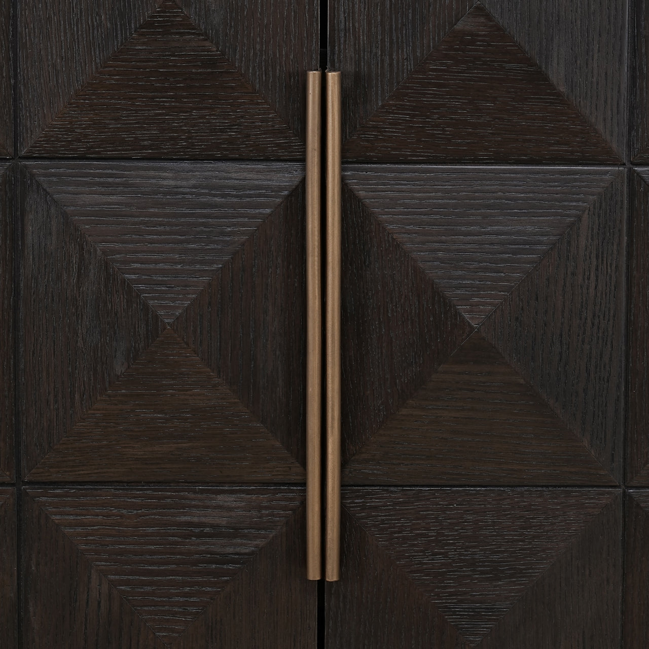 Richmond Interiors Schrank Claremont brown Schrank Richmond Interiors