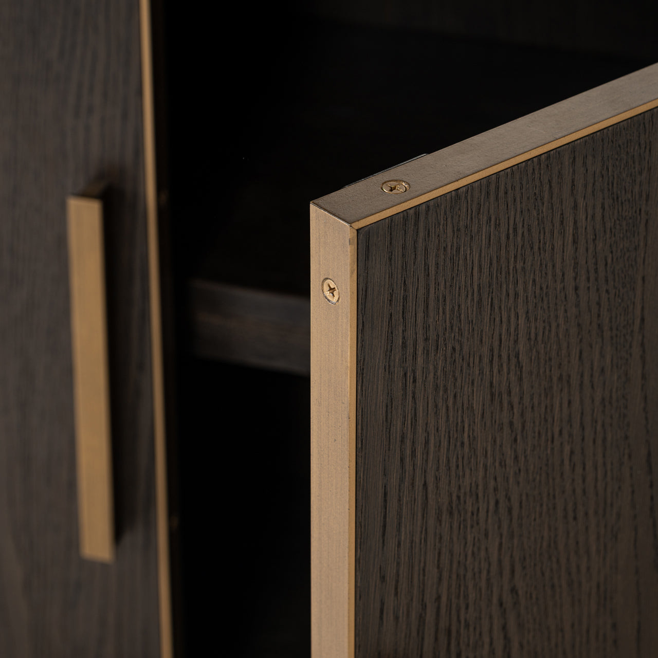 Richmond Interiors Vitrine Carter brown large 4-doors Vitrine Richmond Interiors