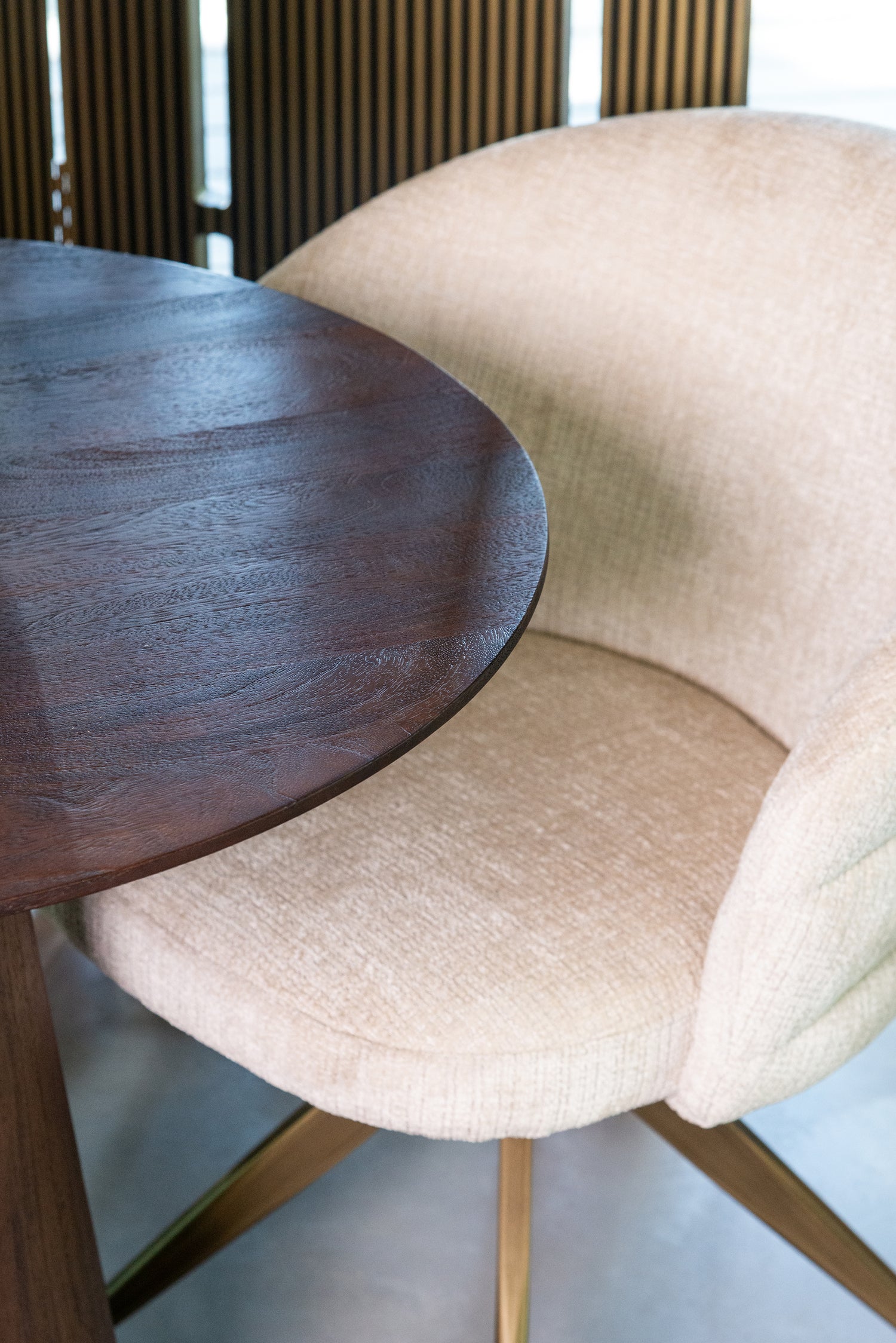 Richmond Interiors Bistro-Tisch Willow dark brown 80Ø Bistro-Tisch Richmond Interiors