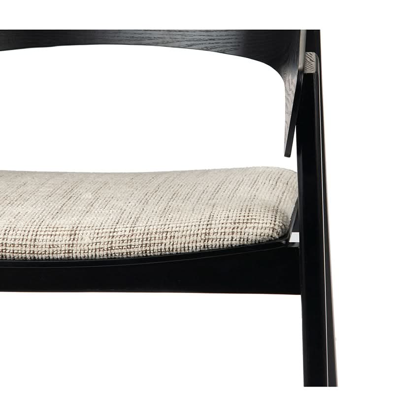 Pole to Pole – Edo Holz-Armlehnenstuhl Black (2er-Set) 2er-Set Esszimmerstühle Pole to Pole