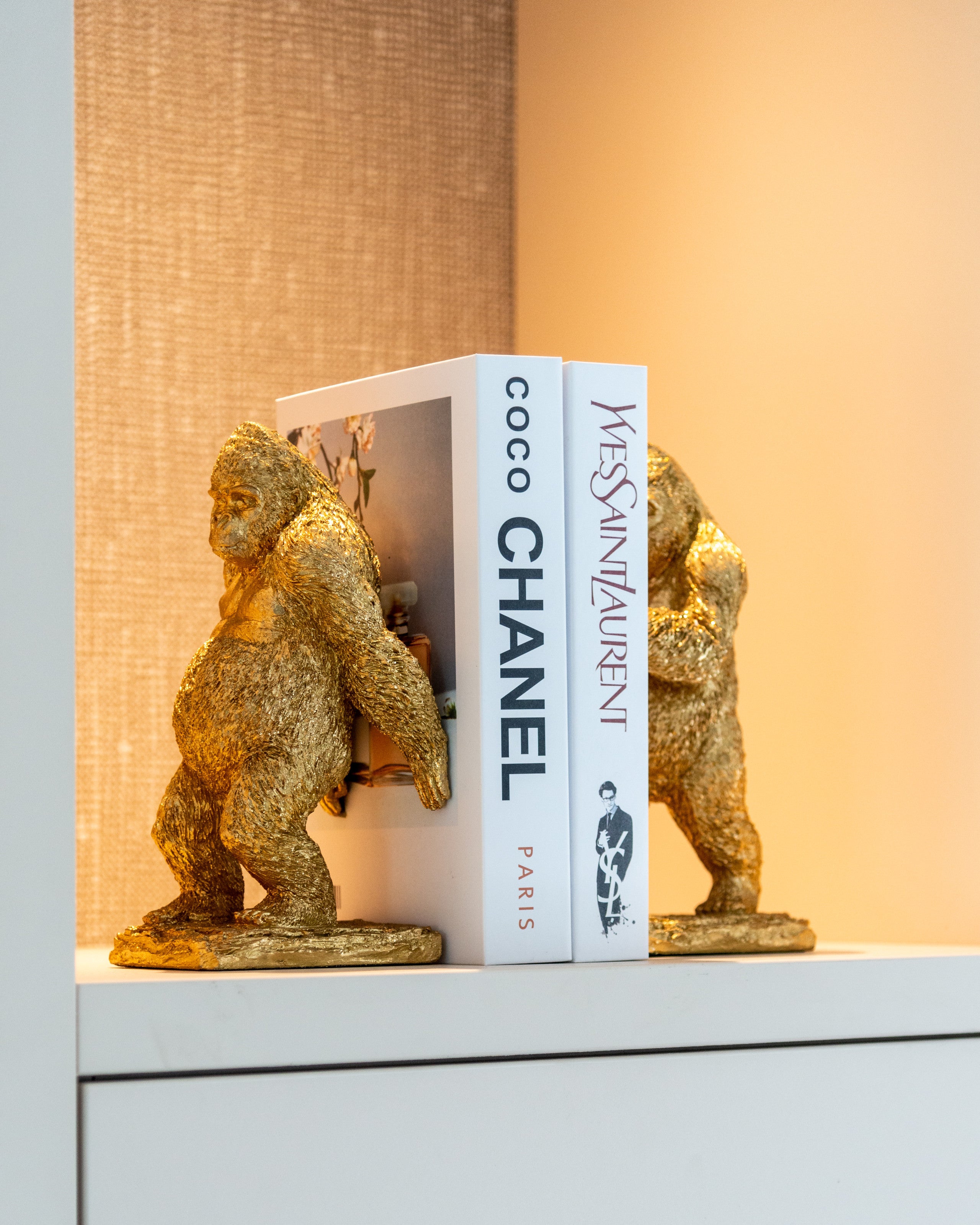 Richmond Interiors Buchständer Donky gold