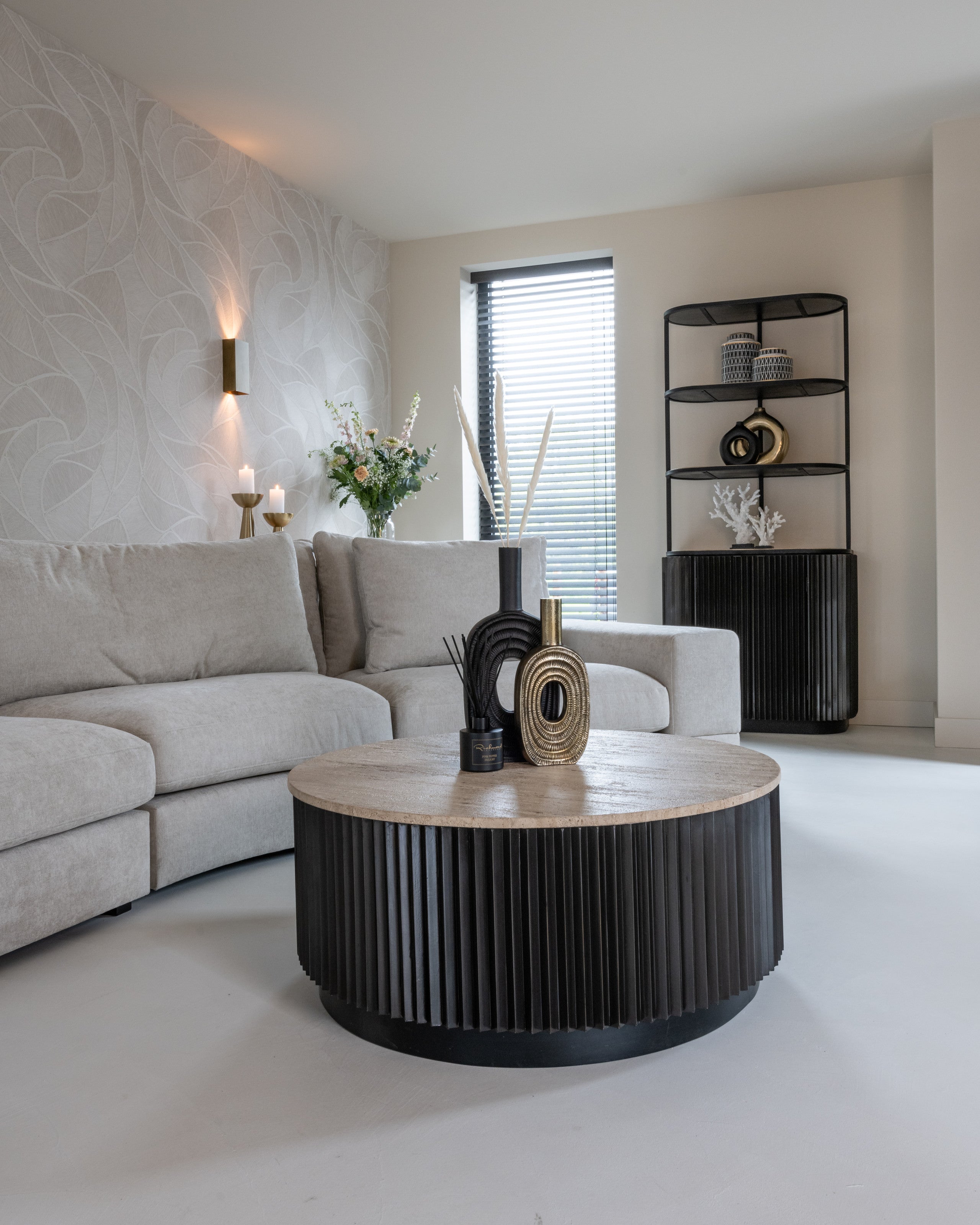Richmond Interiors Vase Felice black