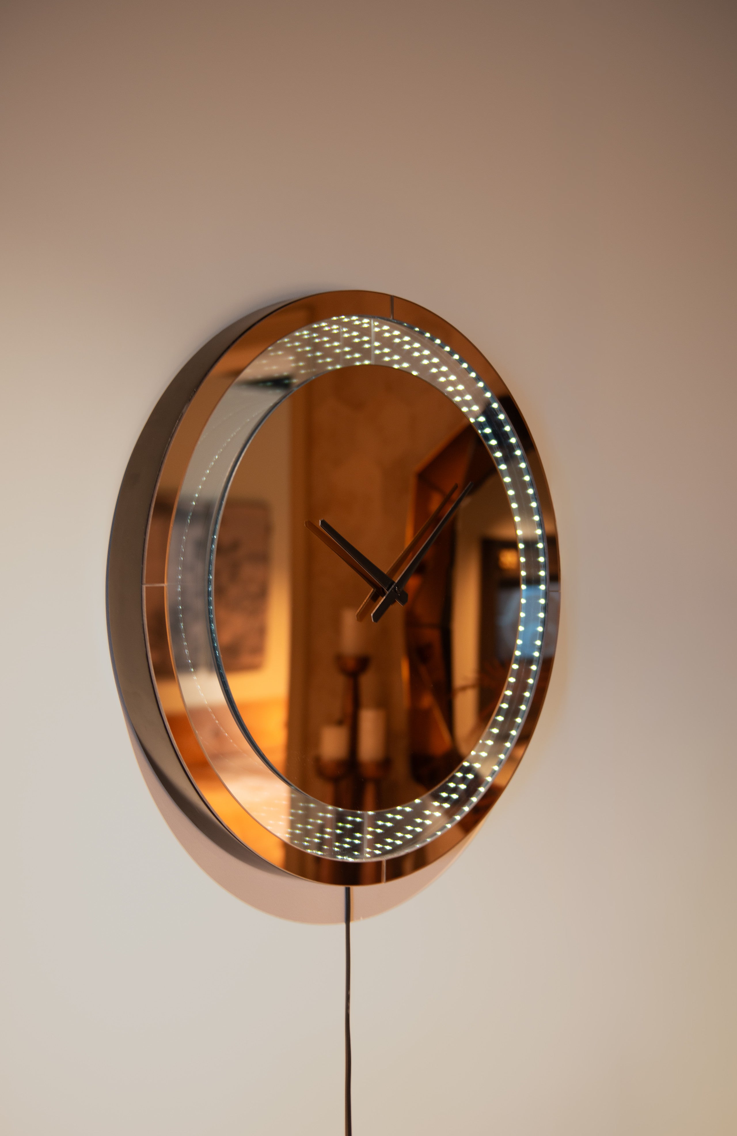 Richmond Interiors Wandlampe Julia brown - Led Clock