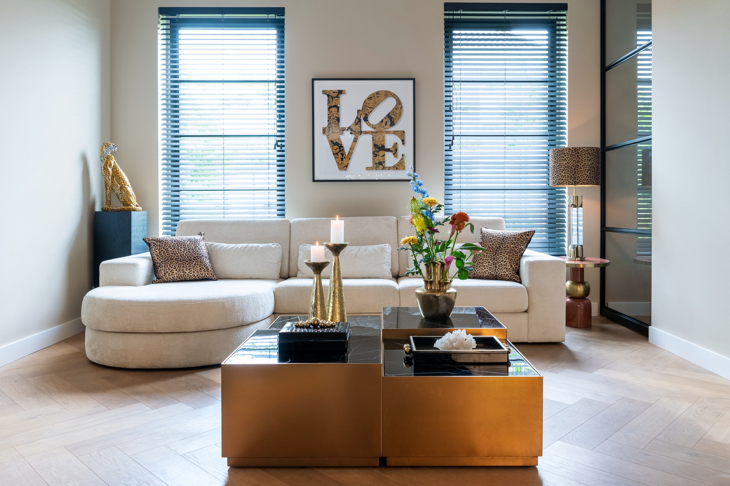 Richmond Interiors Tablett Liv black/gold