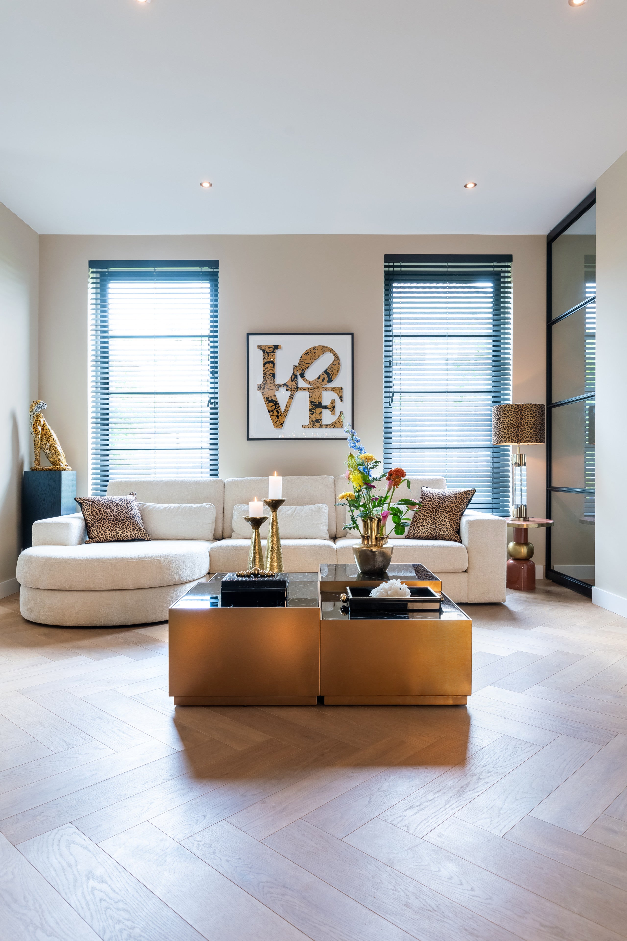 Richmond Interiors Tablett Liv black/gold