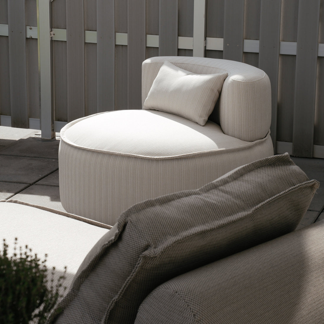 Richmond Interiors Outdoor Drehstuhl Nammos beige (22080 Beige) Outdoor Drehstuhl Richmond Interiors