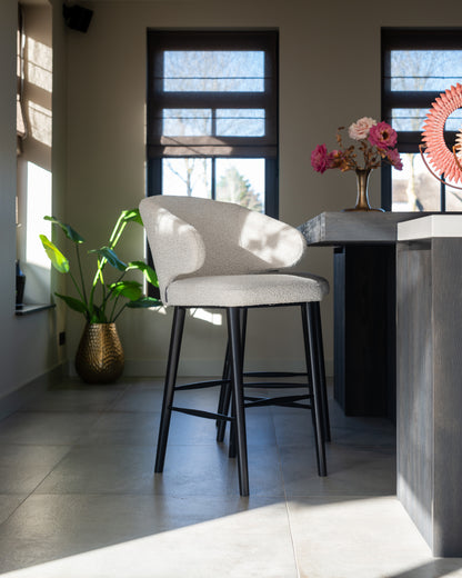 Richmond Interiors Thekenstuhl Indigo customized