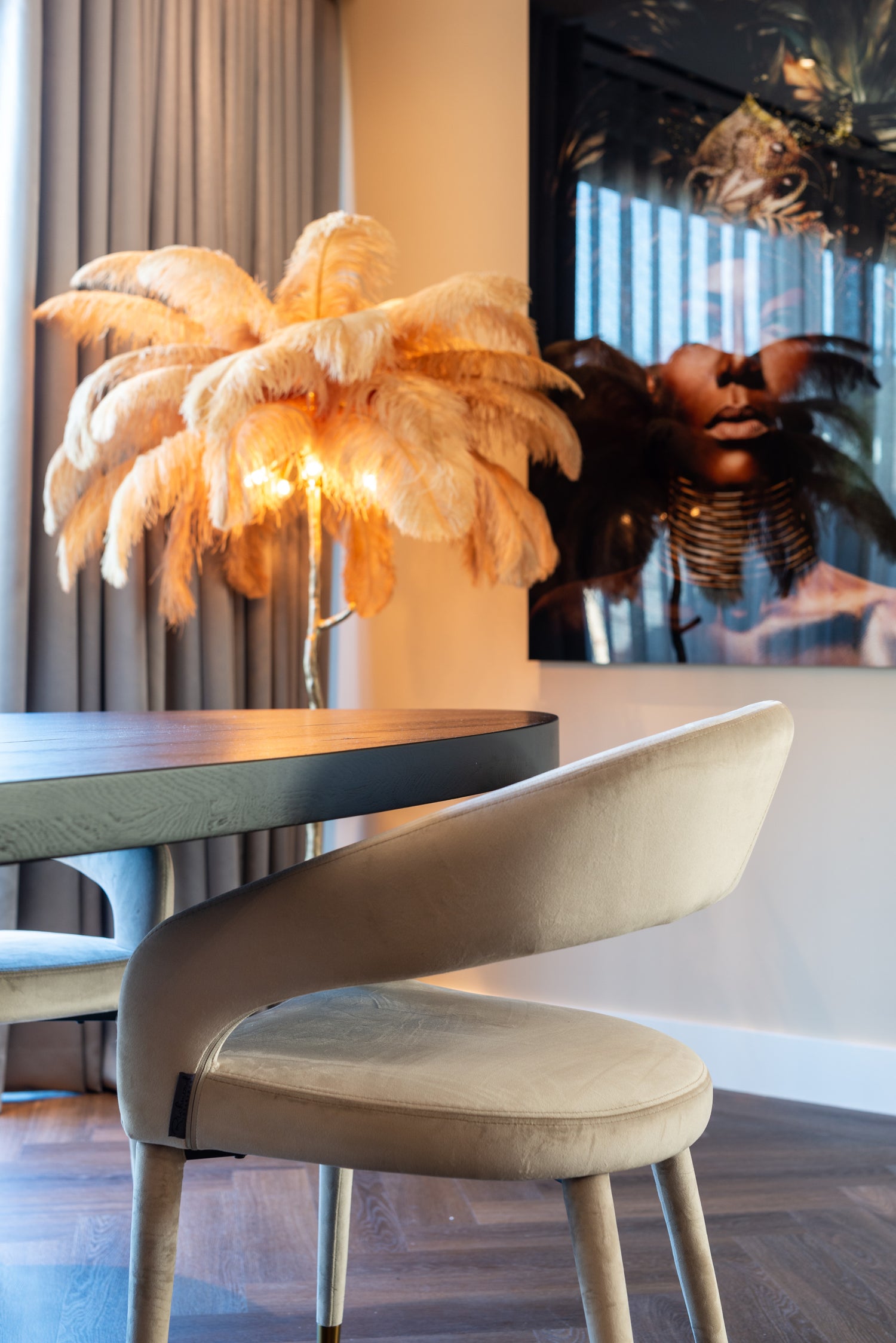 Richmond Interiors Esszimmerstuhl Gia khaki velvet fire retardant Esszimmerstuhl Richmond Interiors