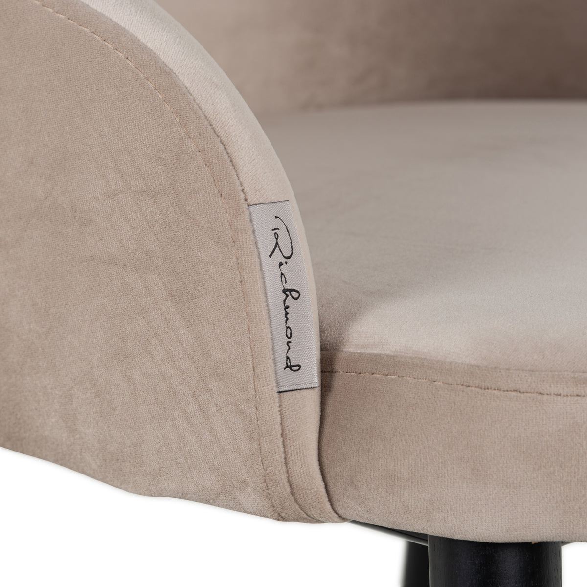 Richmond Interiors Esszimmerstuhl Twiggy customized fire retardant Richmond Interiors