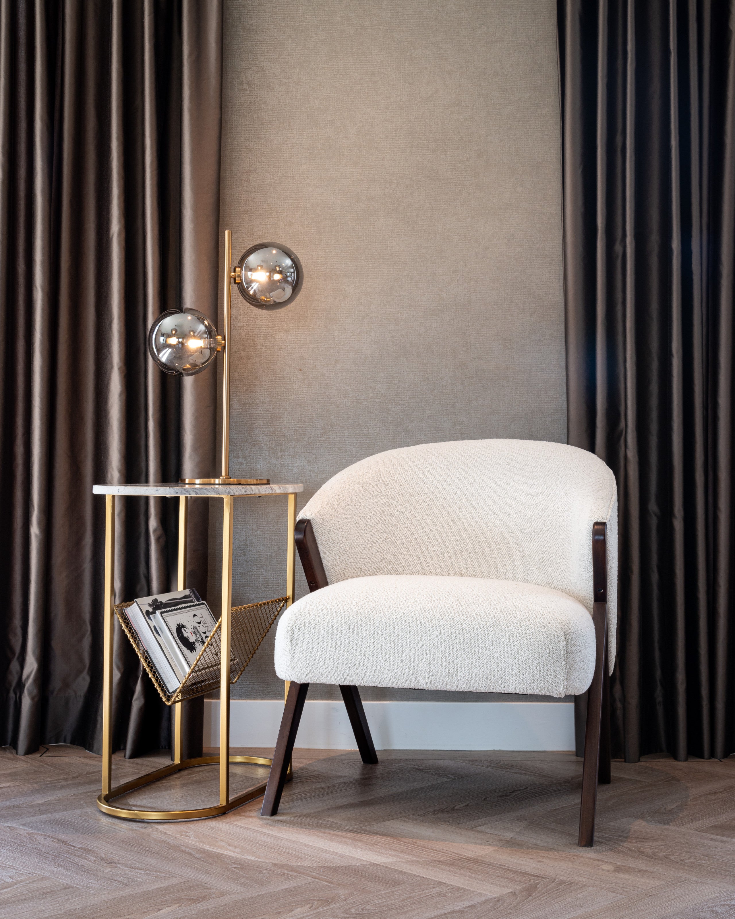 Richmond Interiors Lounge Stuhl Mia white bouclé