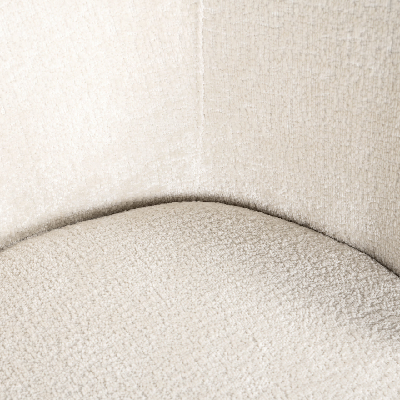 Richmond Interiors Esszimmerstuhl Amphara FR white chenille fire retardant Esszimmerstuhl Richmond Interiors