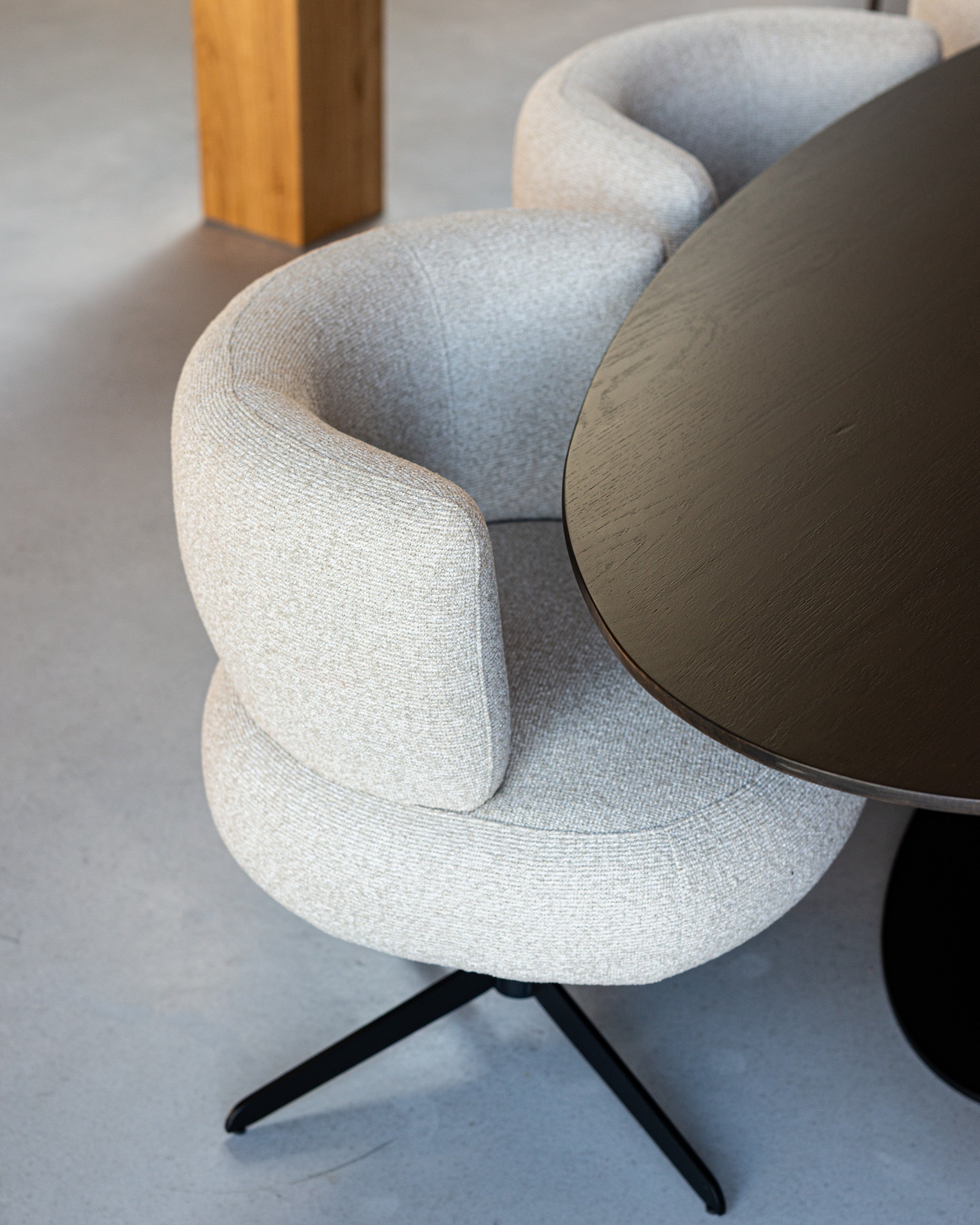Richmond Interiors Esstisch Gordon brown 210 Esstisch Richmond Interiors