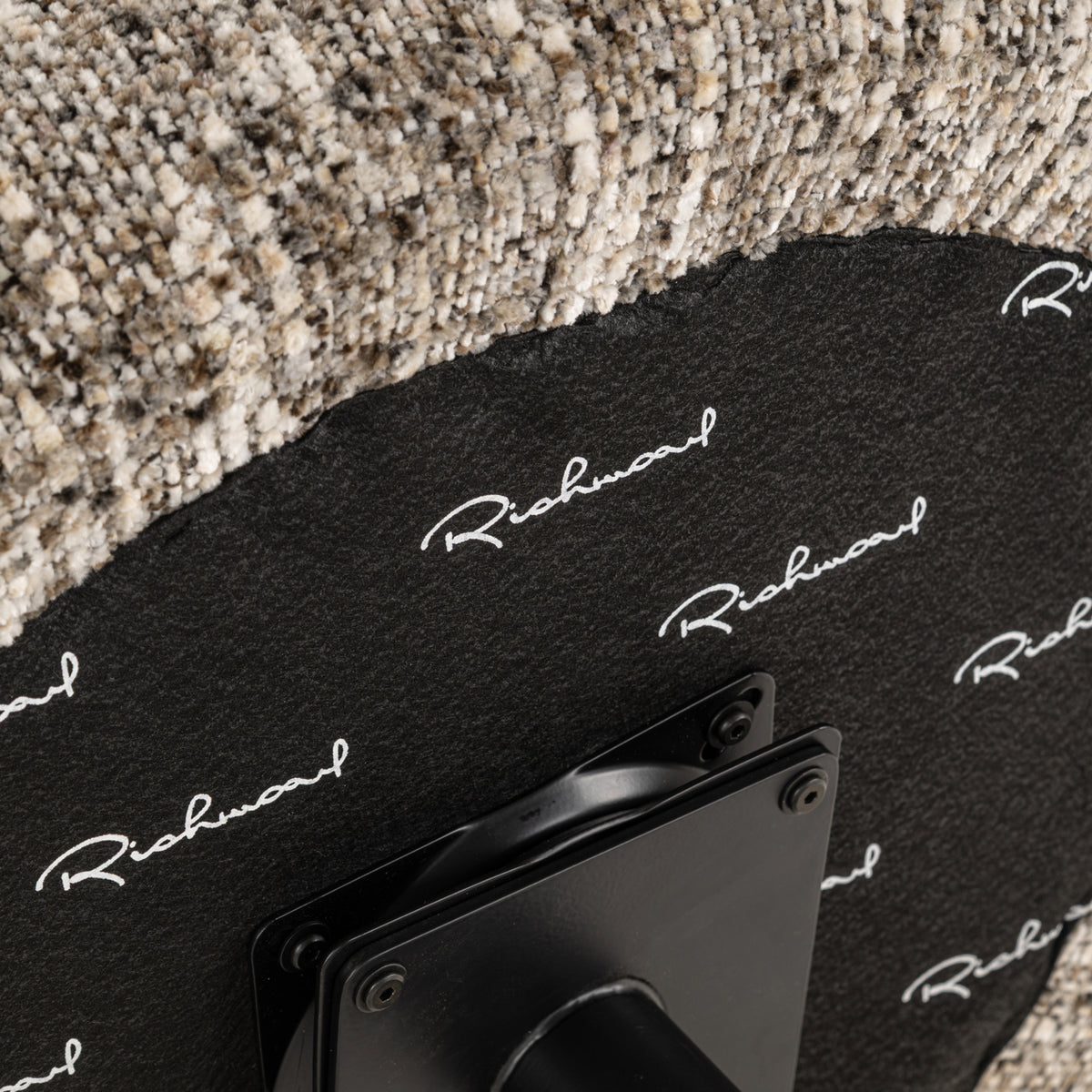Richmond Interiors Esszimmerstuhl Alexis brown omara swivel Richmond Interiors