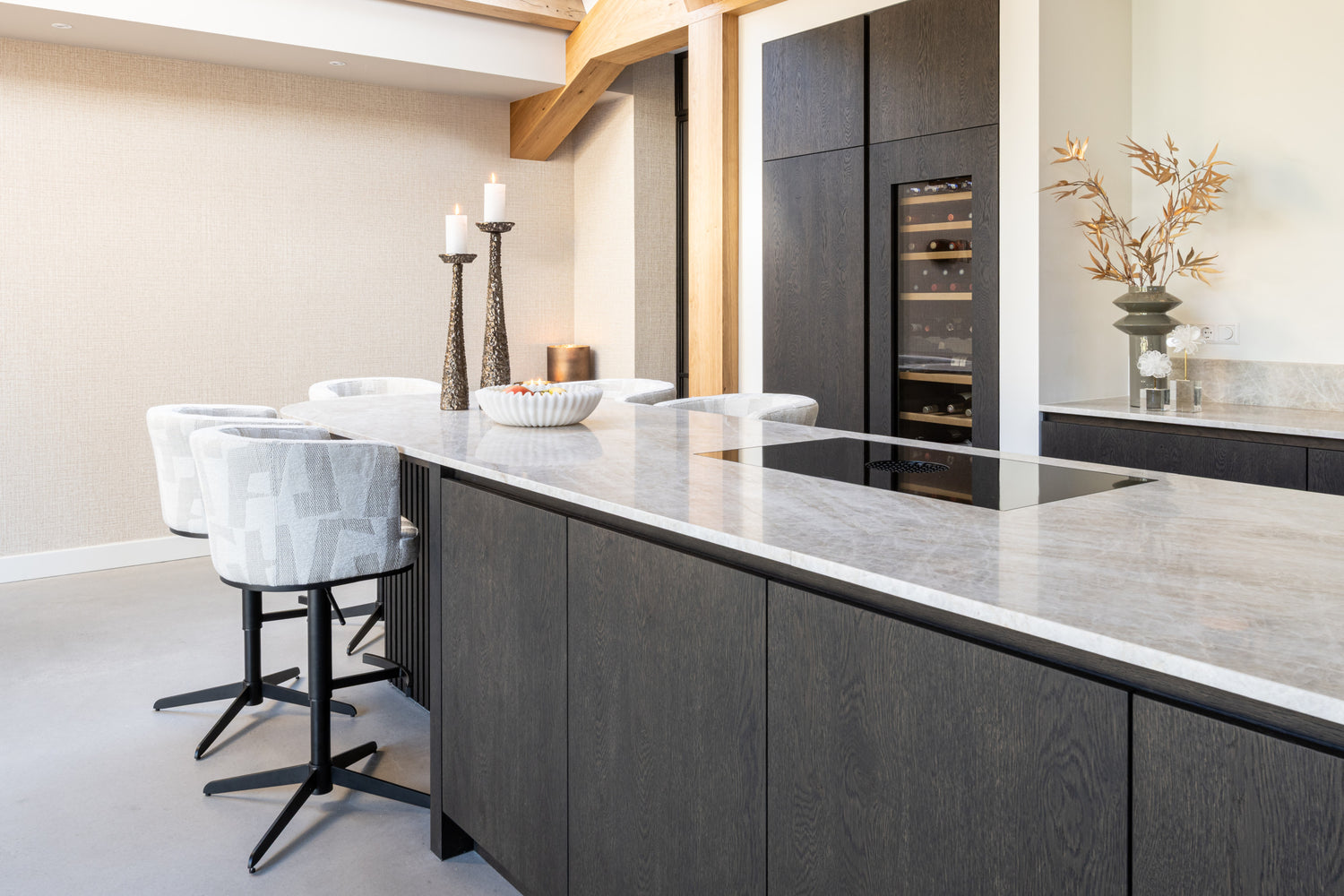 Richmond Interiors Barhocker Cheyenne beige graffic swivel Barhocker Richmond Interiors