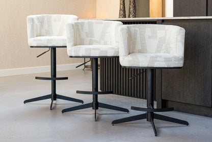Richmond Interiors Barhocker Cheyenne beige graffic swivel Barhocker Richmond Interiors