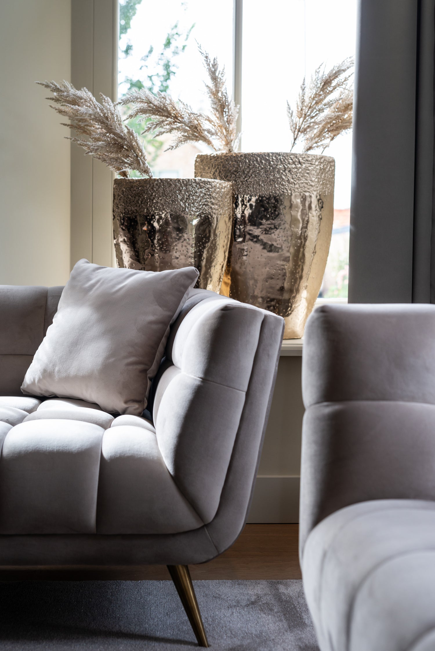 Richmond Interiors Lounge Stuhl Huxley khaki velvet Lounge Stuhl Richmond Interiors