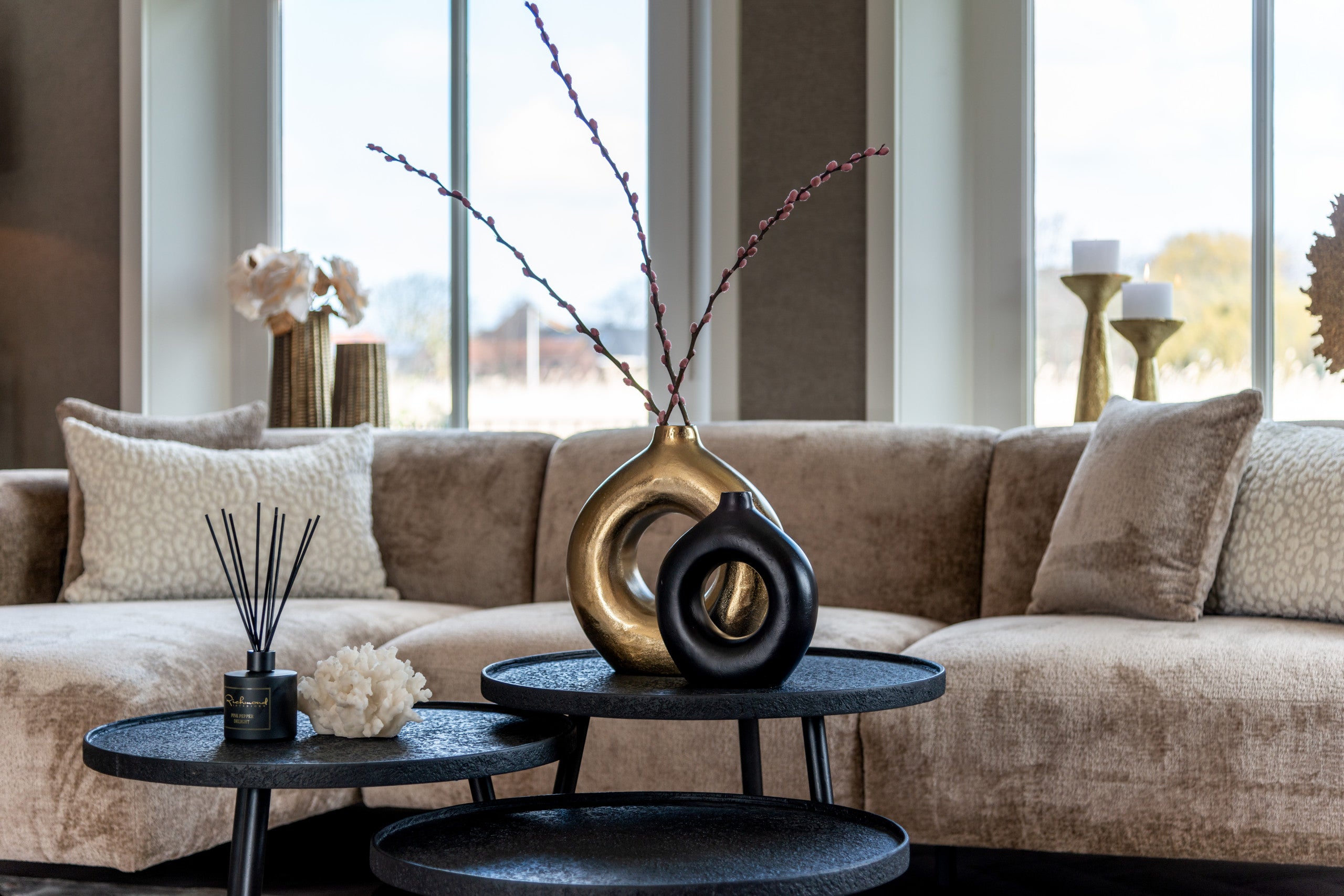 Richmond Interiors Vase Felice black