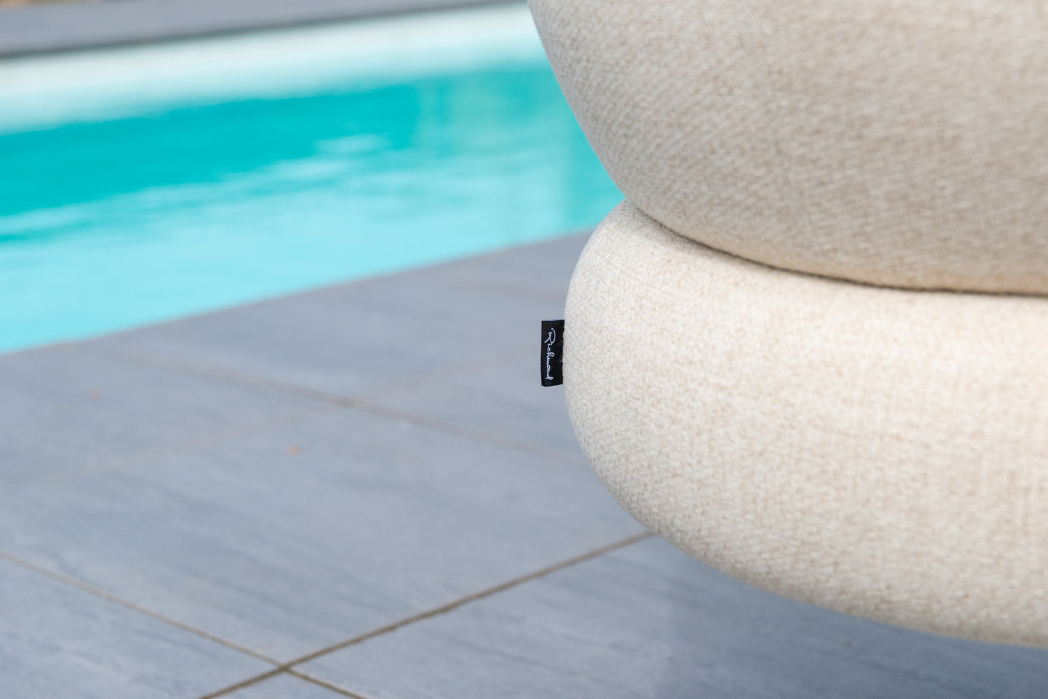 Richmond Interiors Outdoor Stuhl Mason beige alpine swivel Outdoor Stuhl Richmond Interiors