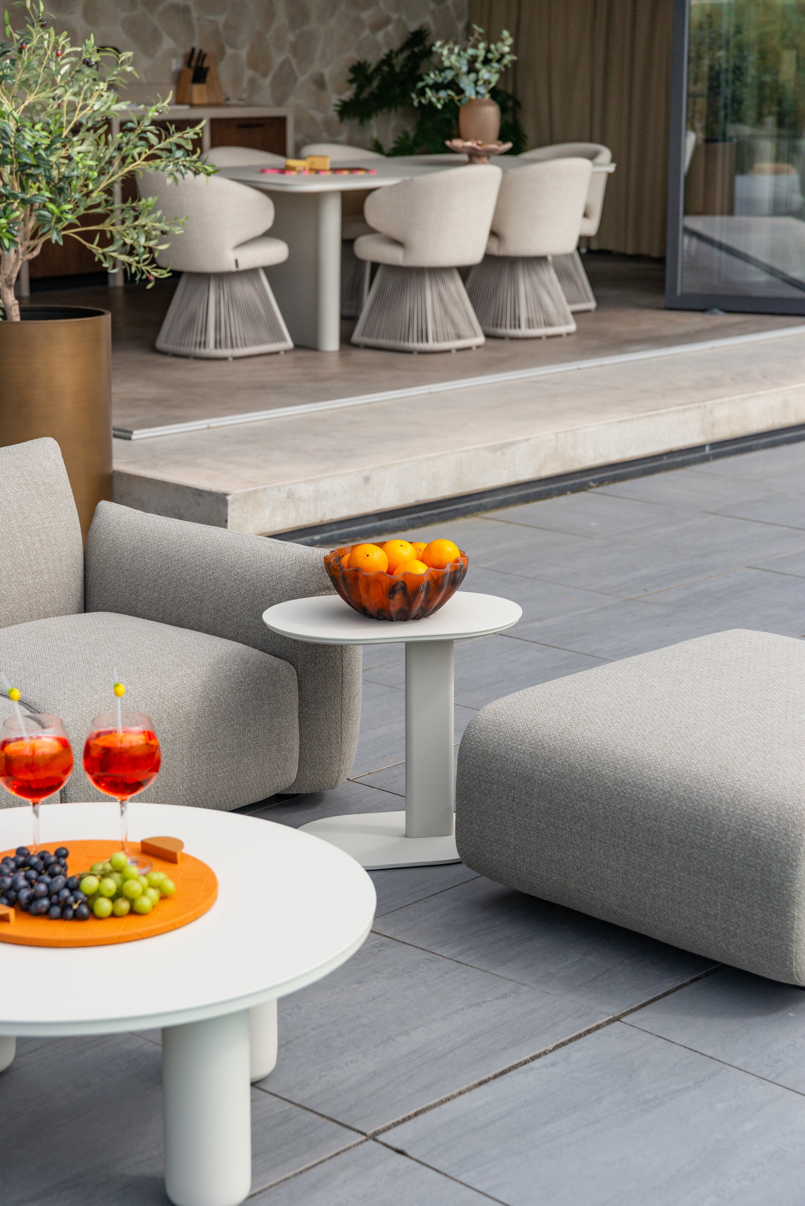 Richmond Interiors Outdoor Beistelltisch Quinn light beige Outdoor Beistelltisch Richmond Interiors