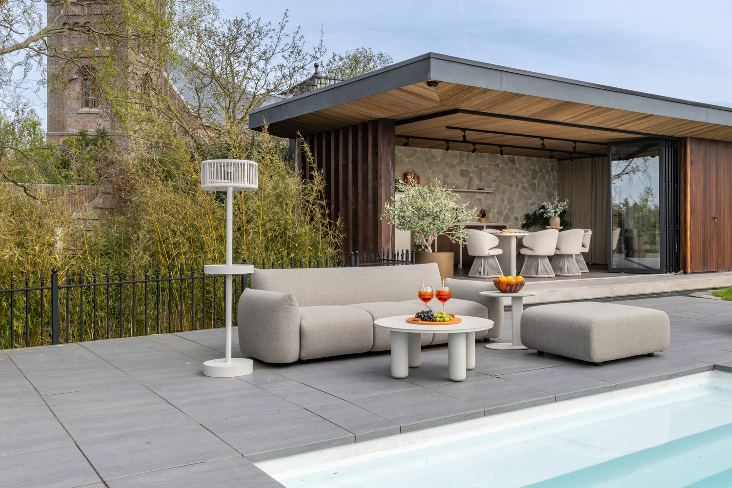 Richmond Interiors Gartencouchtisch Quinn light beige 86Ø Gartencouchtisch Richmond Interiors