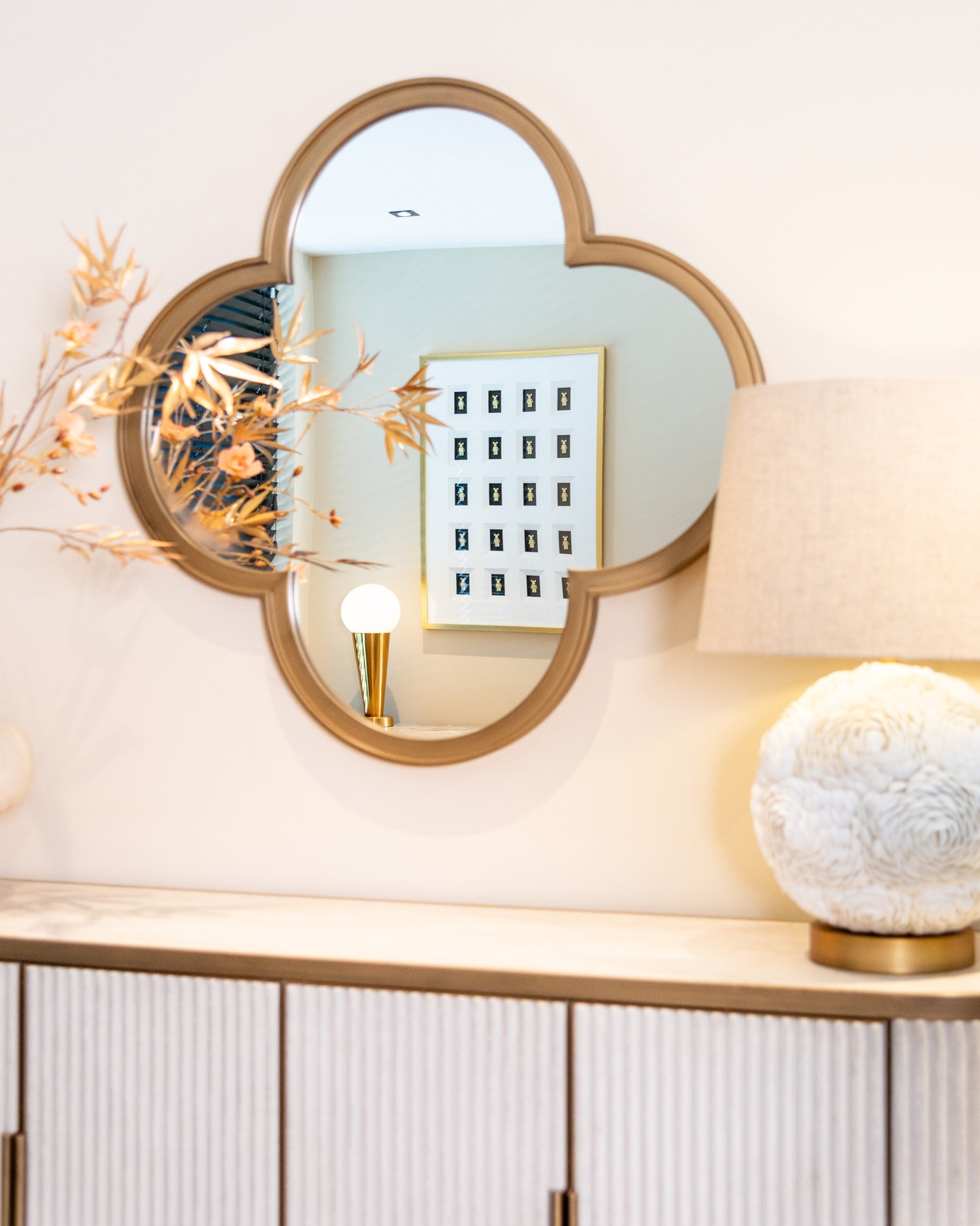 Richmond Interiors Spiegel Lowen brushed gold Spiegel Richmond Interiors