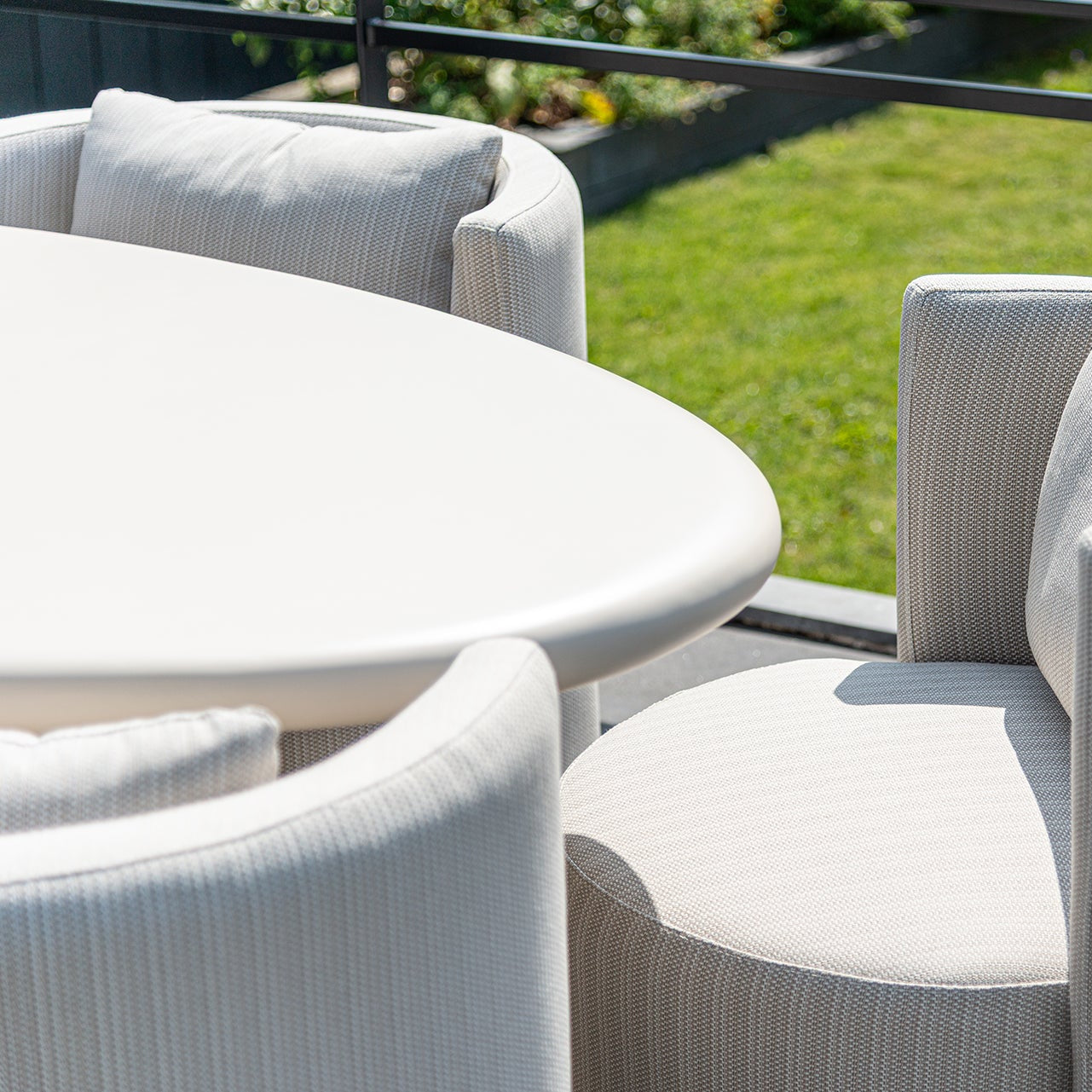 Richmond Interiors Esstisch Urban Bloom – Oval 220 cm (Sandstone, Indoor/Outdoor) Outdoor Esstisch oval Richmond Interiors