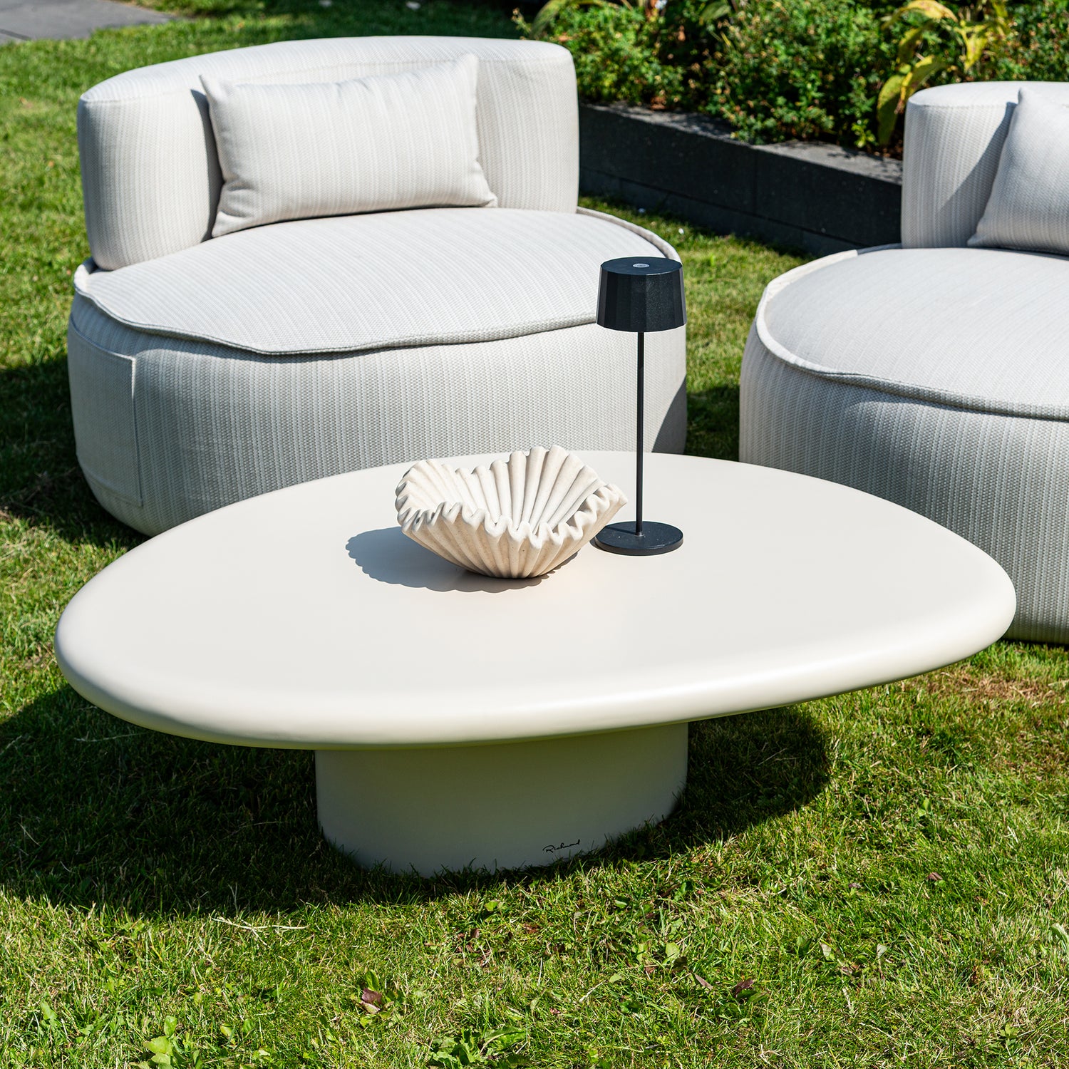 Richmond Interiors Couchtisch Urban Bloom – Sandstone (Indoor/Outdoor) Outdoor Couchtisch rund Richmond Interiors