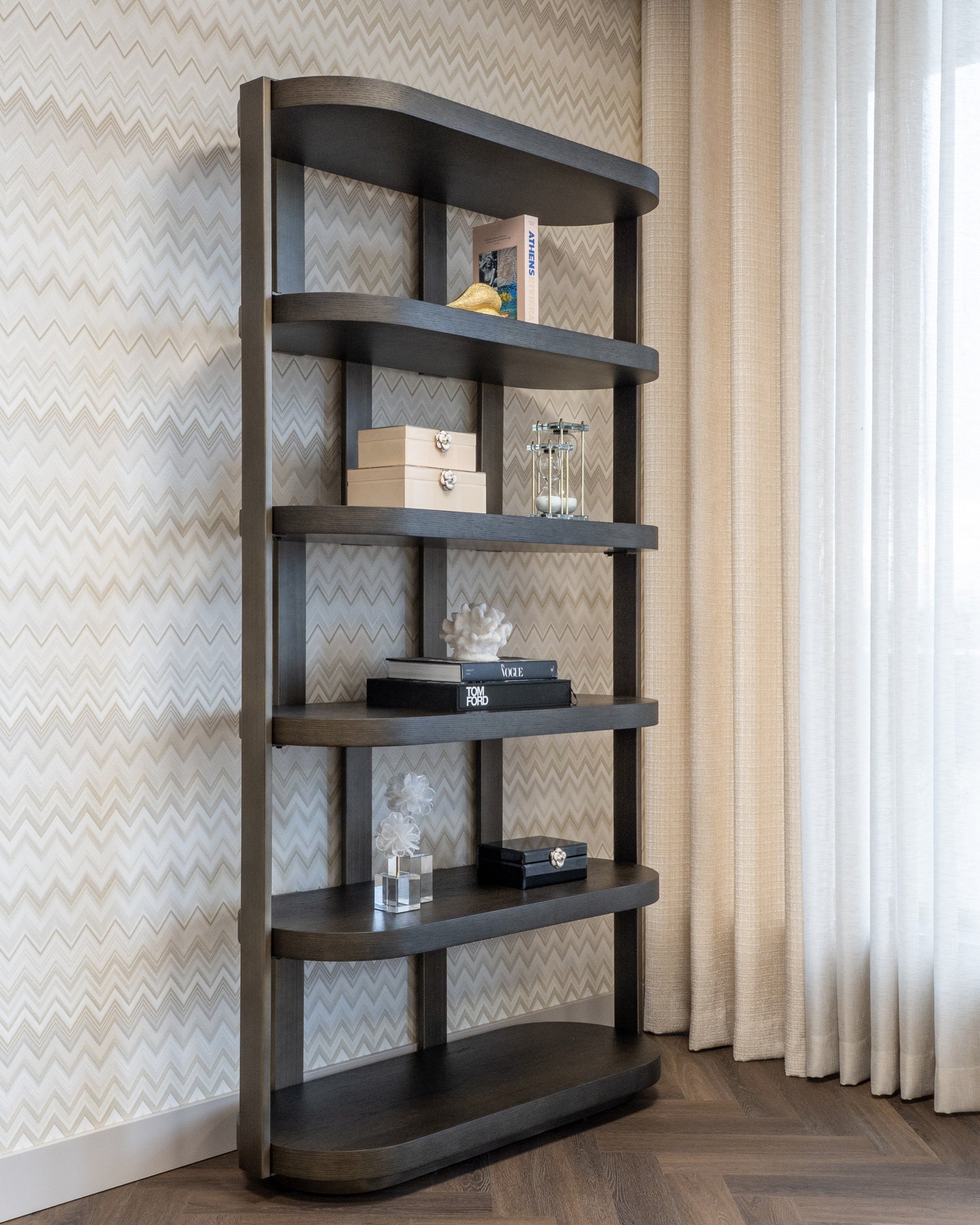 Richmond Interiors Vitrine Ellington brown Vitrine Richmond Interiors