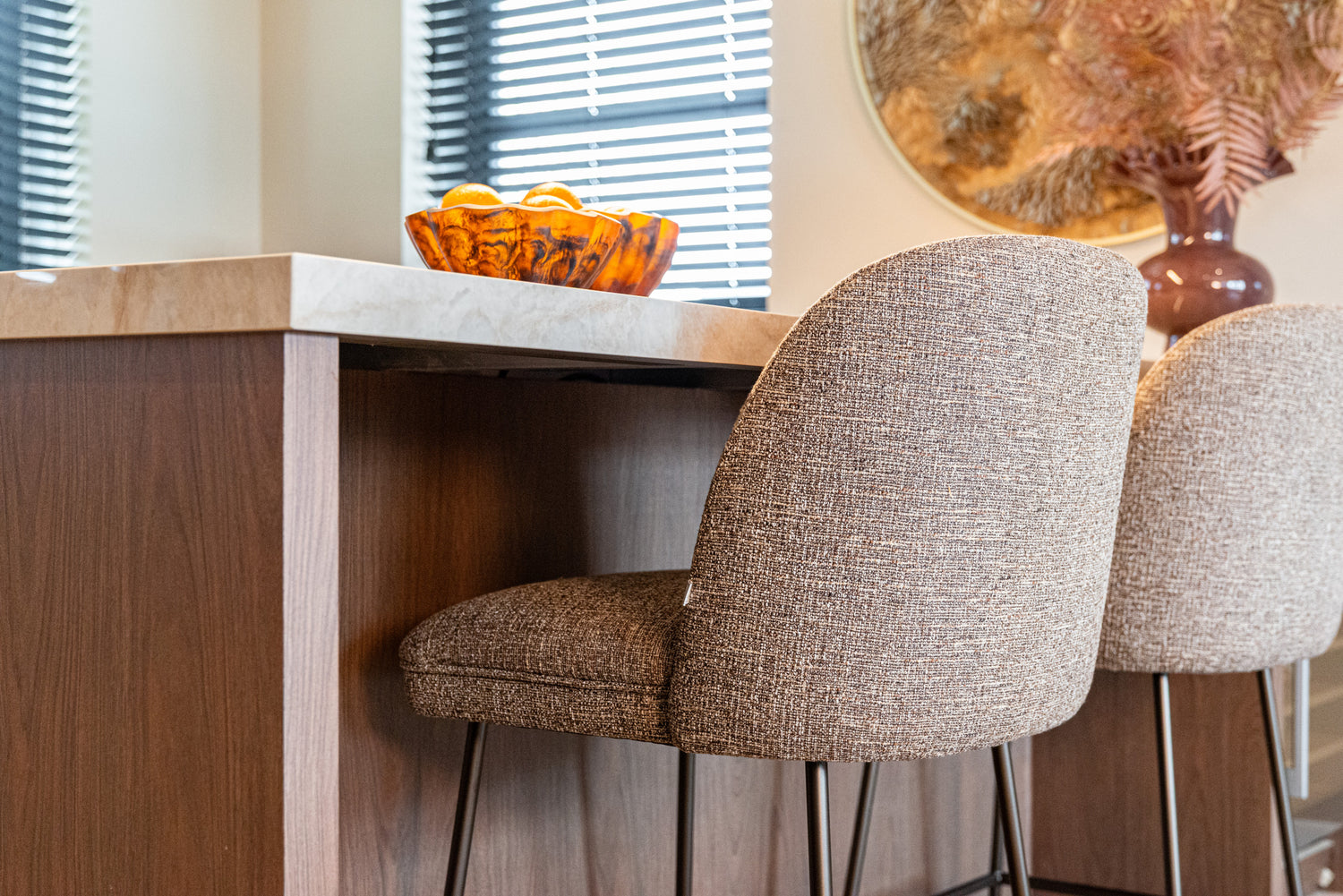 Richmond Interiors Thekenstuhl Pullitzer brown tweed