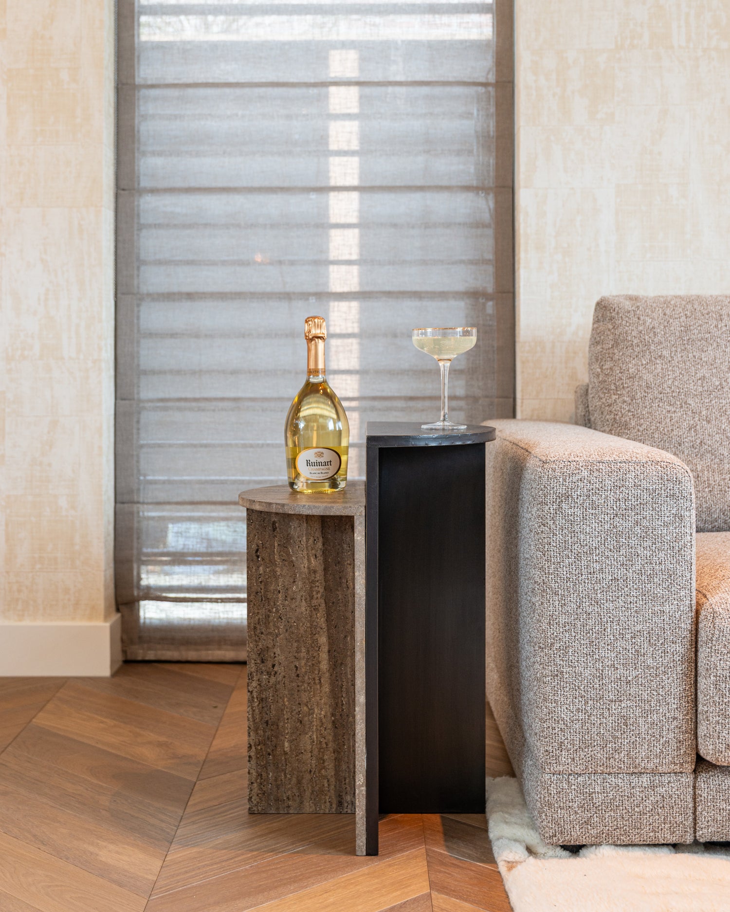 Richmond Interiors Beistelltisch Russo ash brown Beistelltisch Richmond Interiors