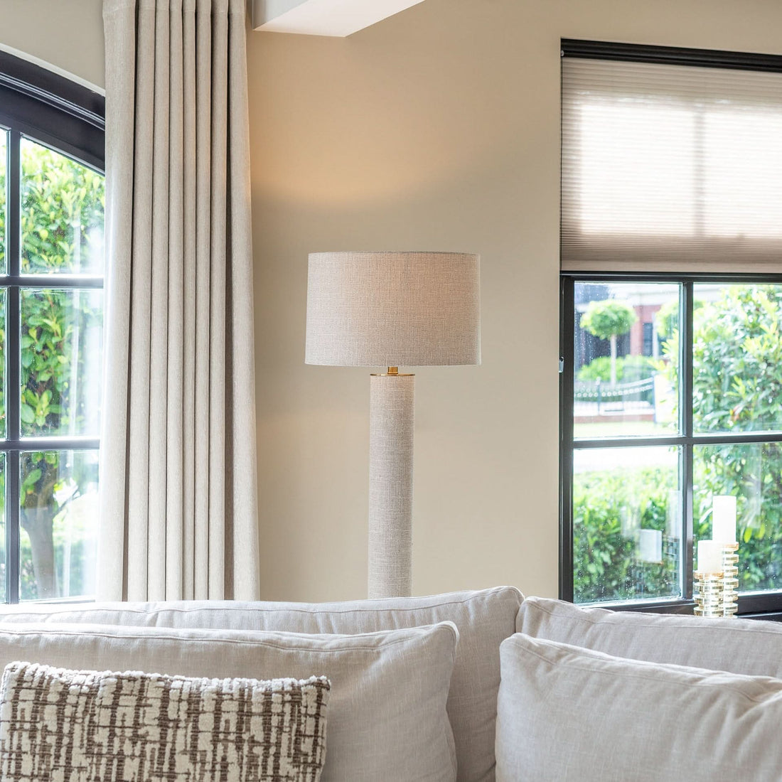 Richmond Interiors – Stehlampe Joline Beige Leinen Stehlampe Richmond Interiors