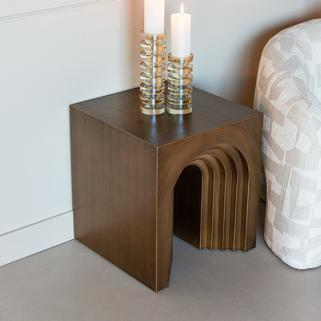 Richmond Interiors Beistelltisch Vevey – Brushed Gold Beistelltisch eckig Richmond Interiors