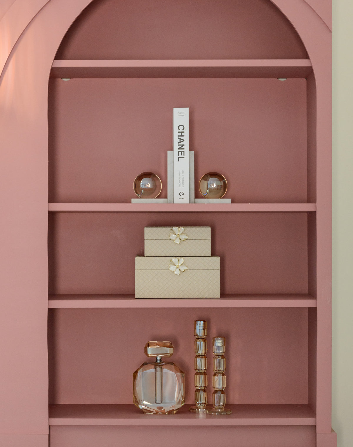Richmond Interiors Buchständer Lulu white Richmond Interiors