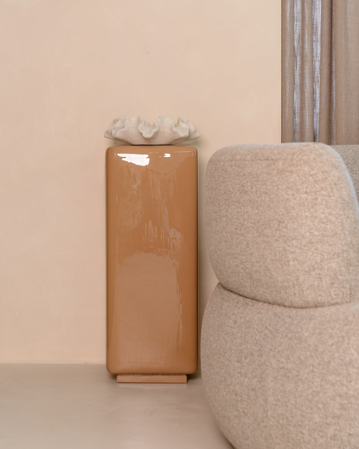 Richmond Interiors Säule Clair mocha mousse Richmond Interiors
