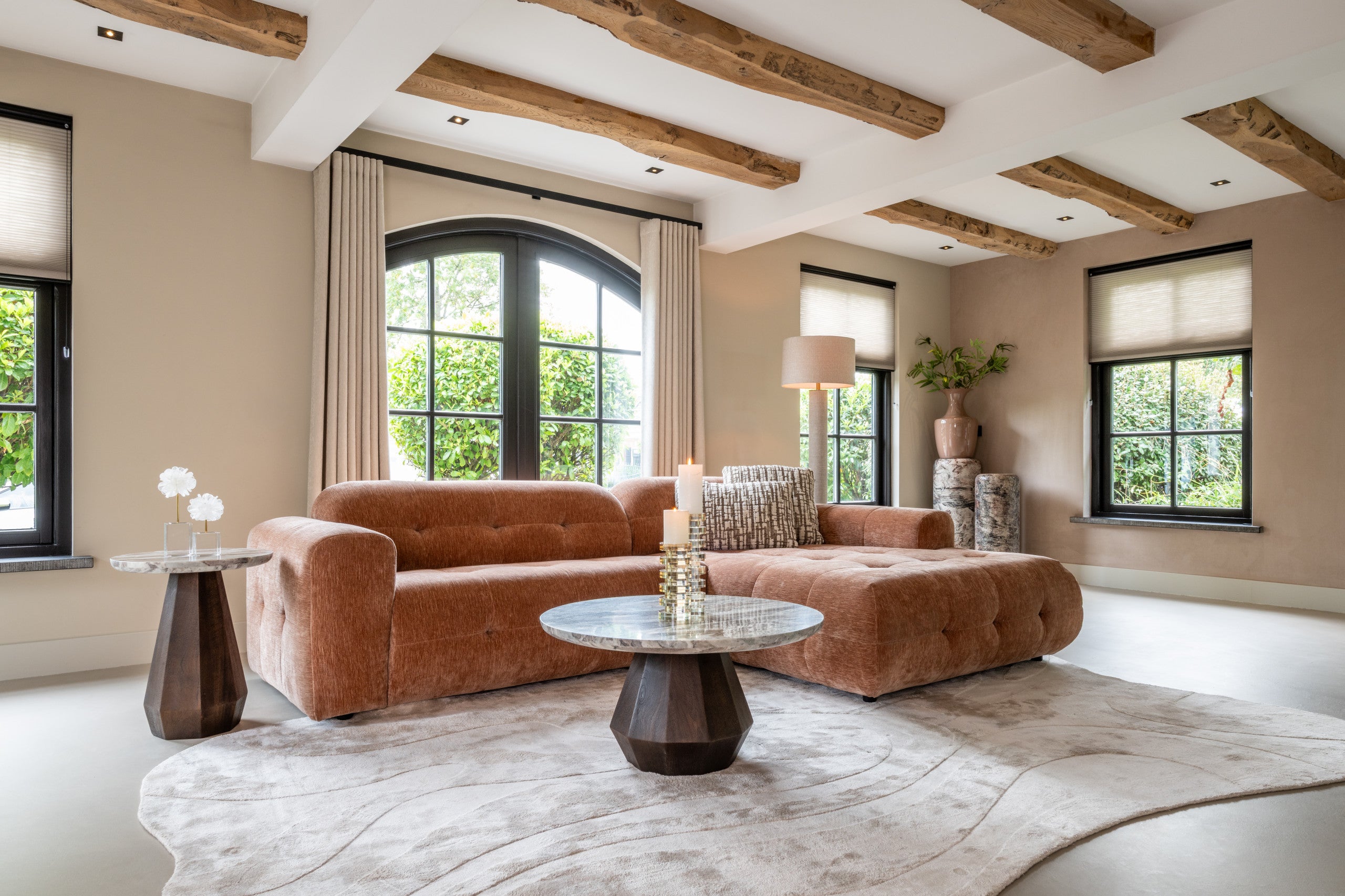 Richmond Interiors Couchtisch Oberoy Blush beige 80Ø Couchtisch Richmond Interiors