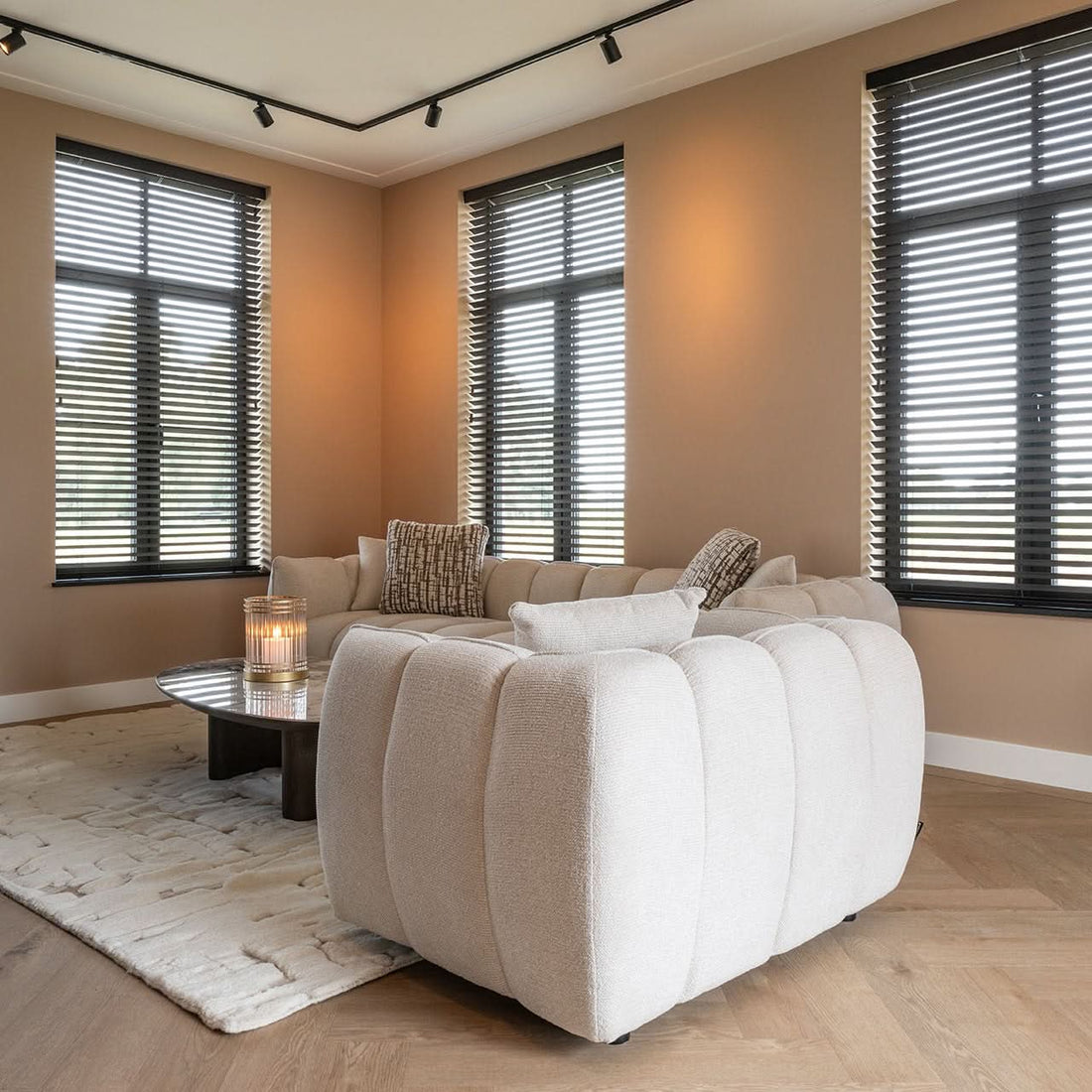 Richmond Interiors – Lounge Sessel Jezebel cream fancy Polstersessel Richmond Interiors